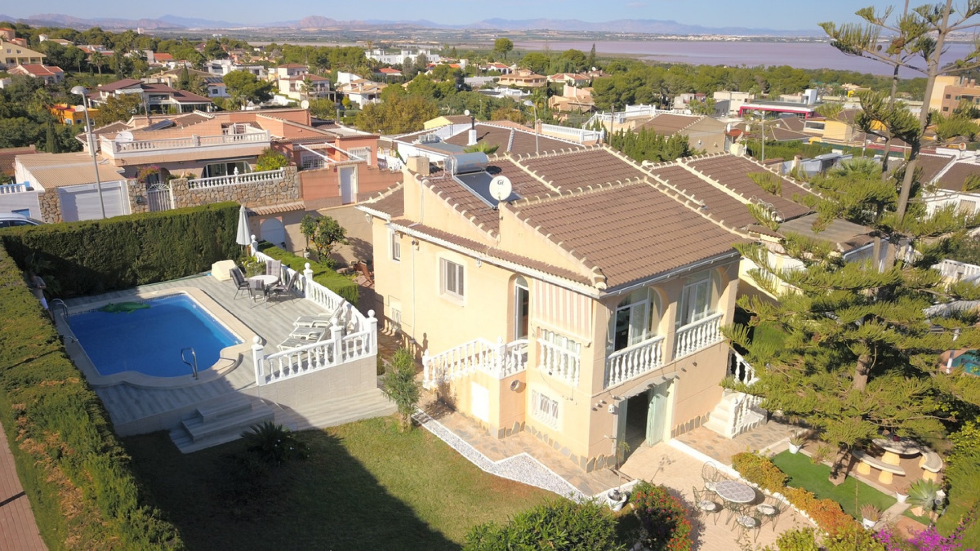 Återförsäljning - Villa - Orihuela - Los Balcones