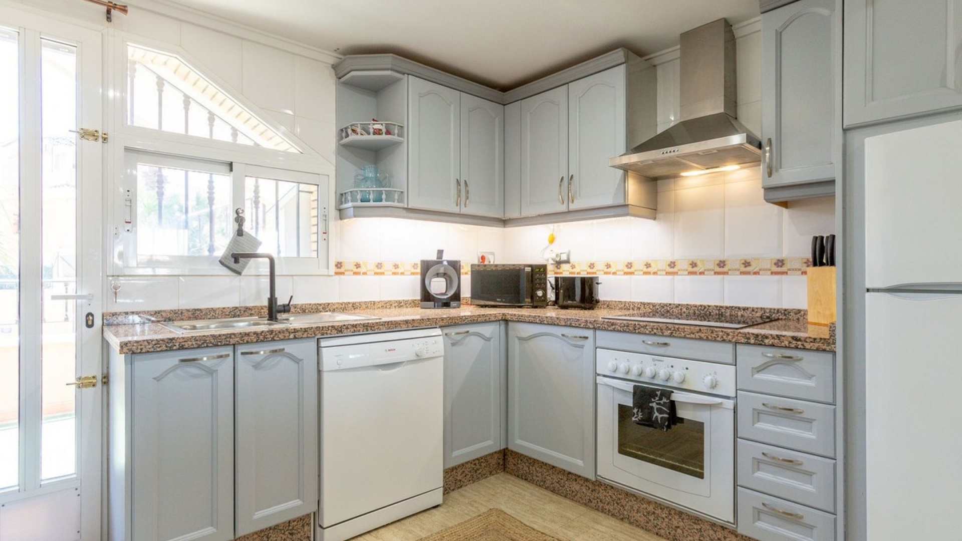 Återförsäljning - Villa - Orihuela - Orihuela Costa