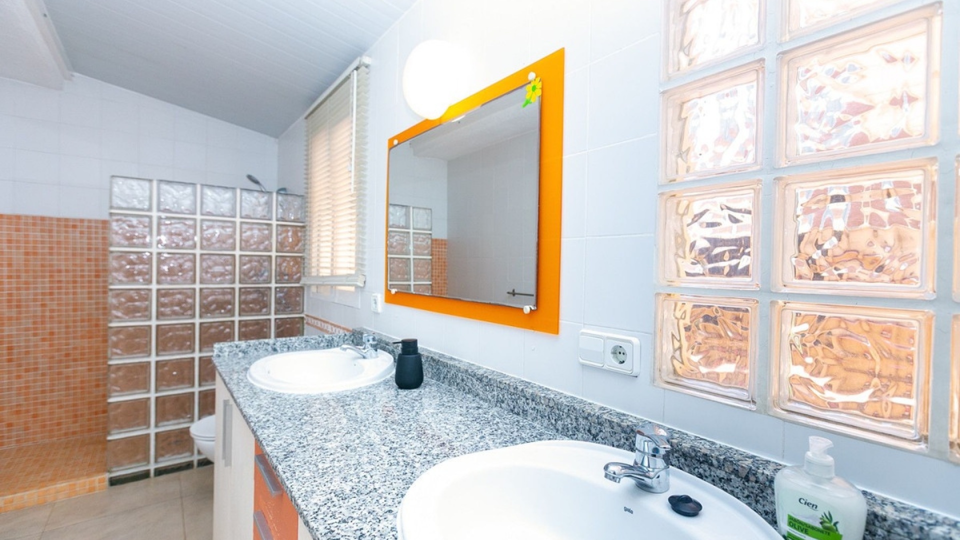 Återförsäljning - Villa - Orihuela - Orihuela Costa