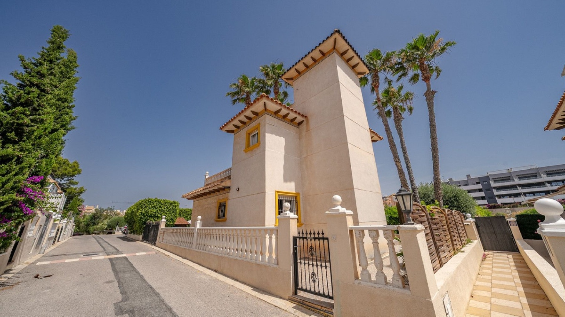 Återförsäljning - Villa - Orihuela - Orihuela Costa