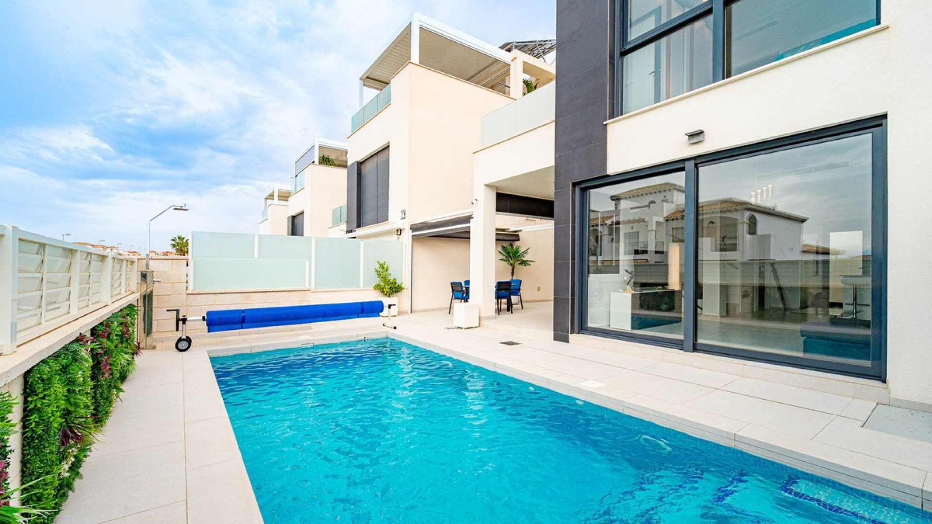Återförsäljning - Villa - Orihuela - Punta Prima