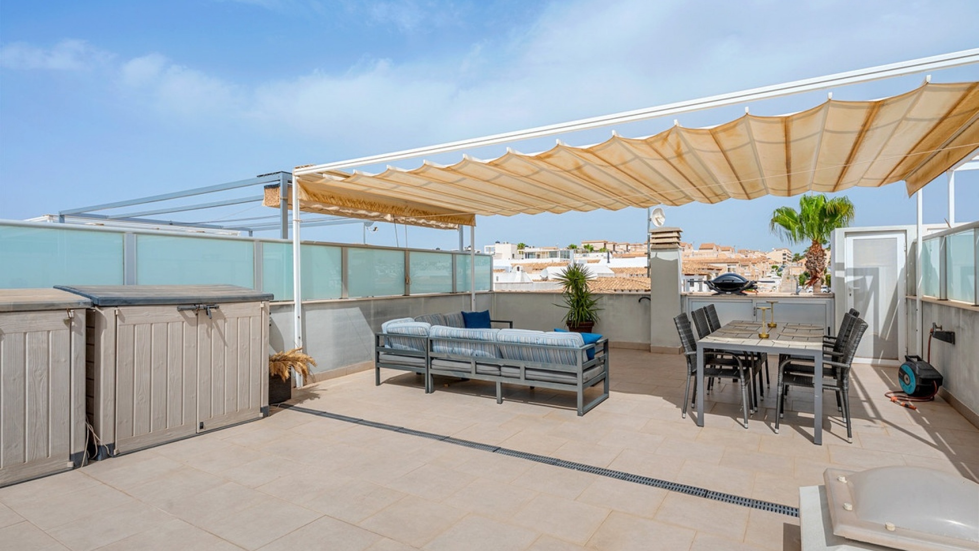Återförsäljning - Villa - Orihuela - Punta Prima