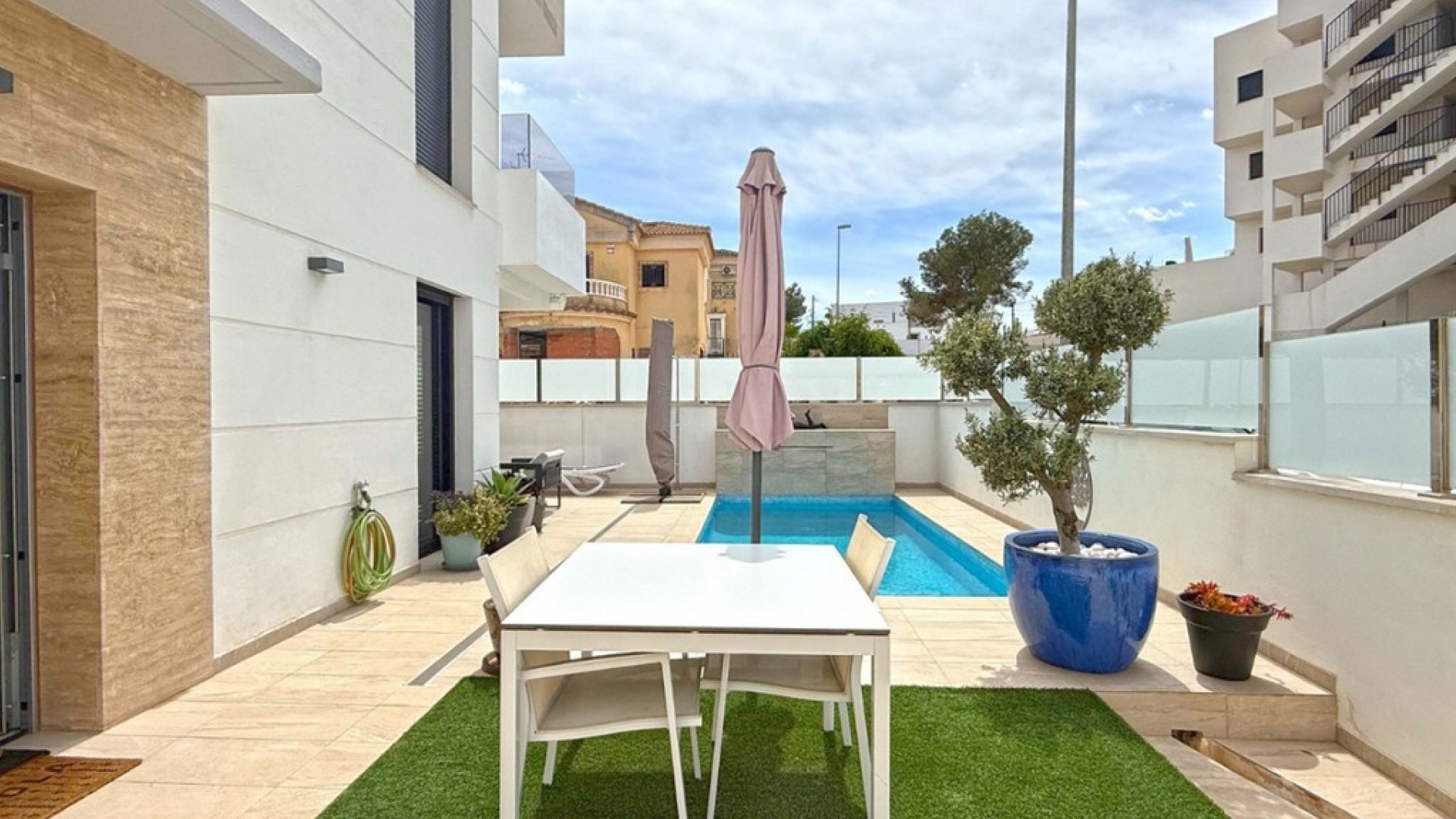 Återförsäljning - Villa - Orihuela - Villamartin