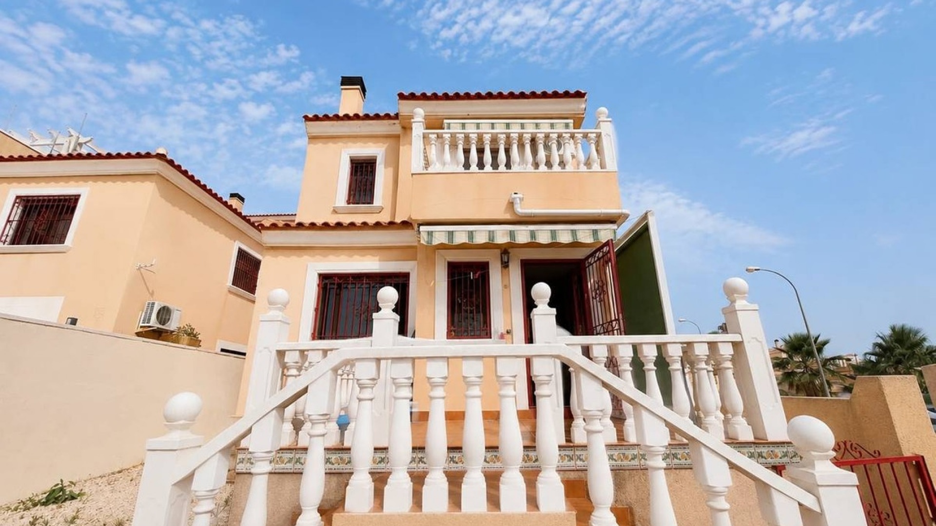 Återförsäljning - Villa - Orihuela - Villamartin