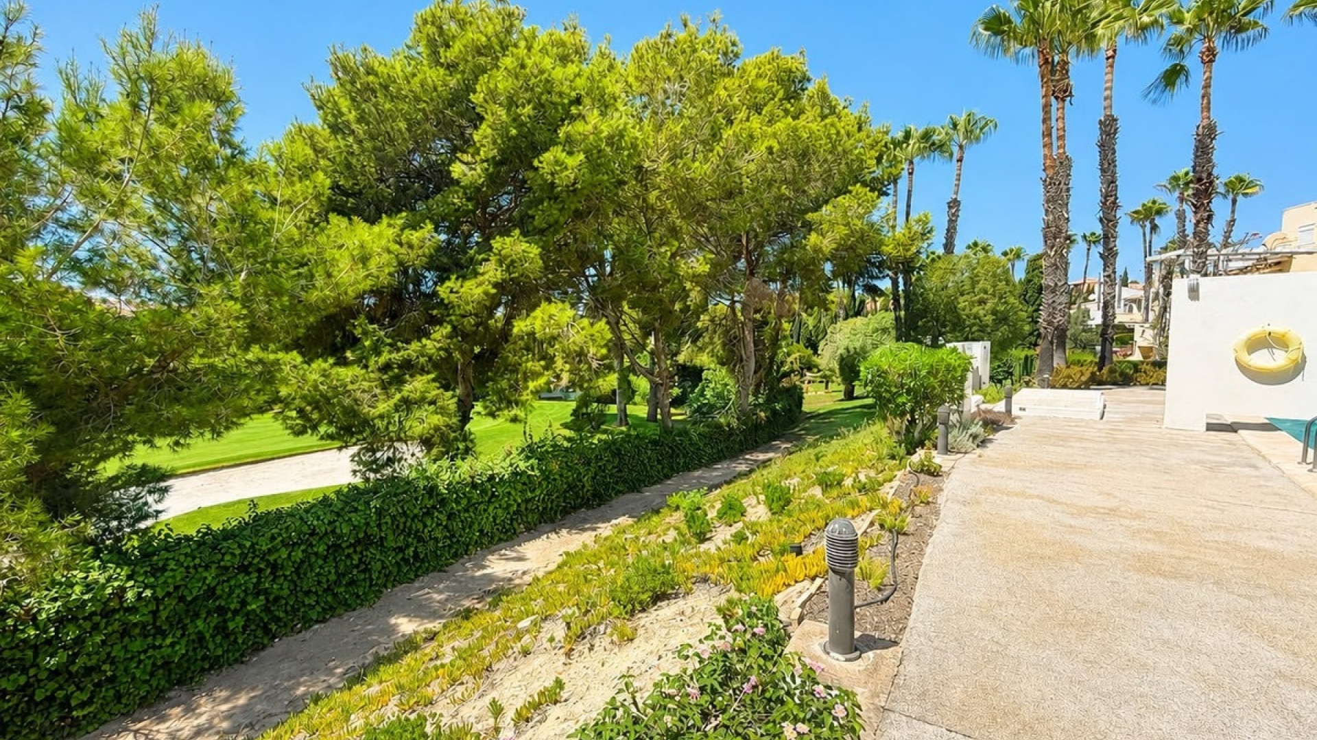 Återförsäljning - Villa - Orihuela - Villamartin