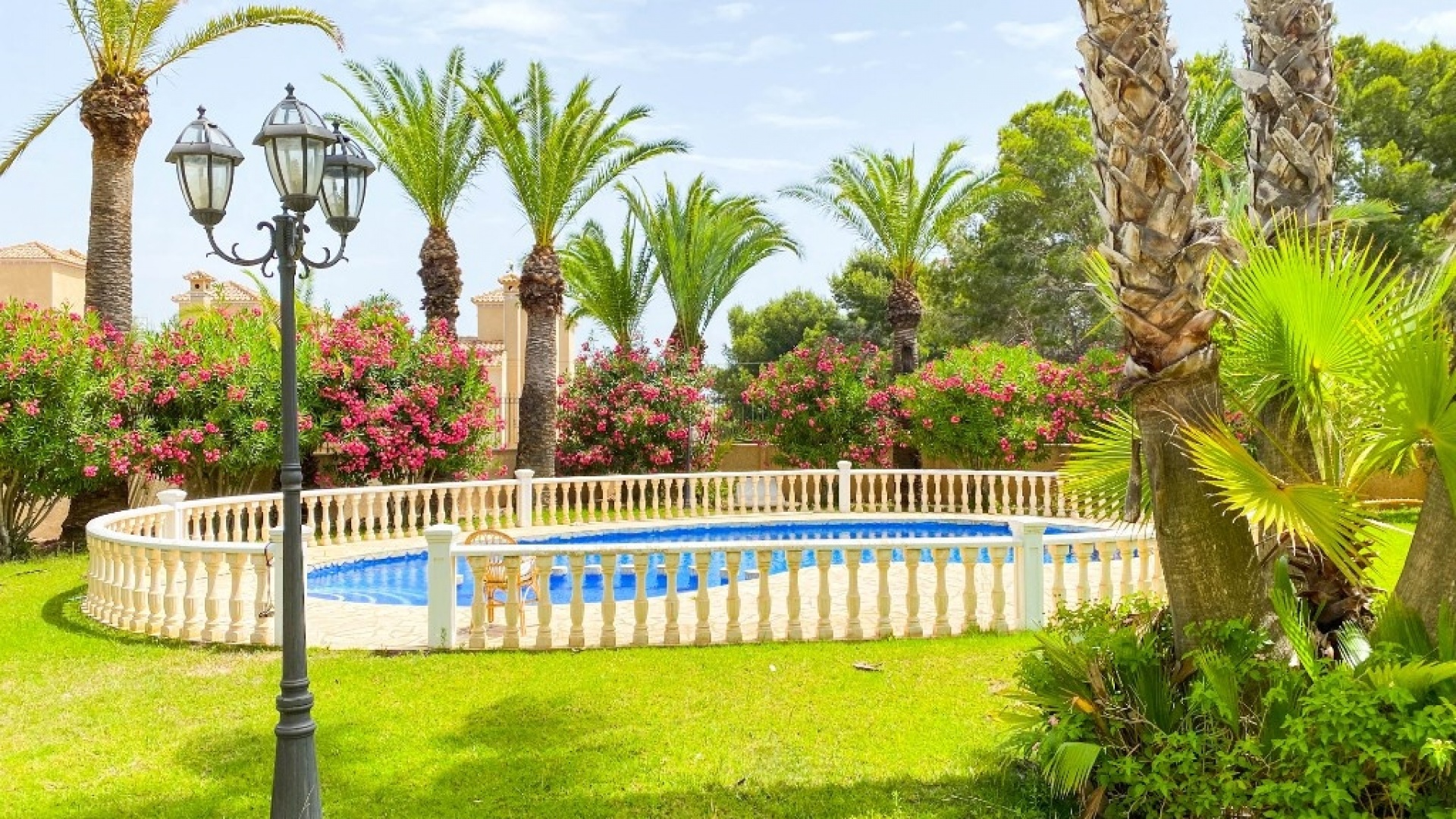 Återförsäljning - Villa - Orihuela - Villamartin