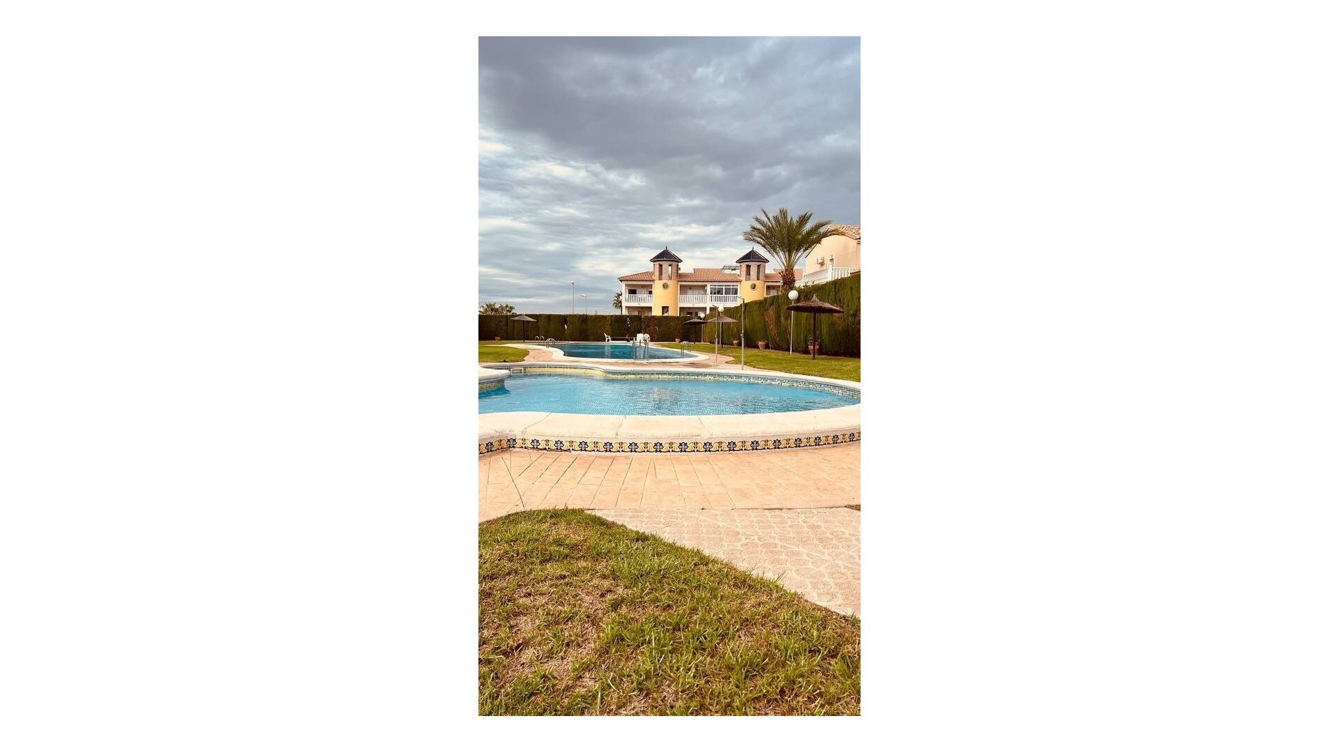 Återförsäljning - Villa - Orihuela - Villamartin