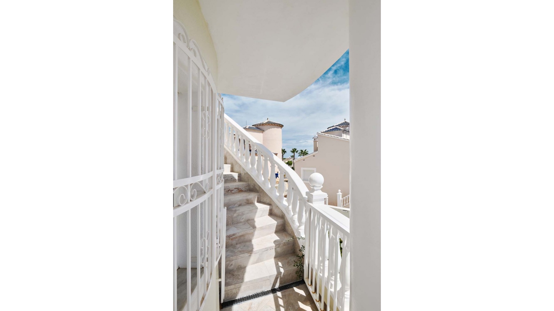 Återförsäljning - Villa - Pinar de Campoverde