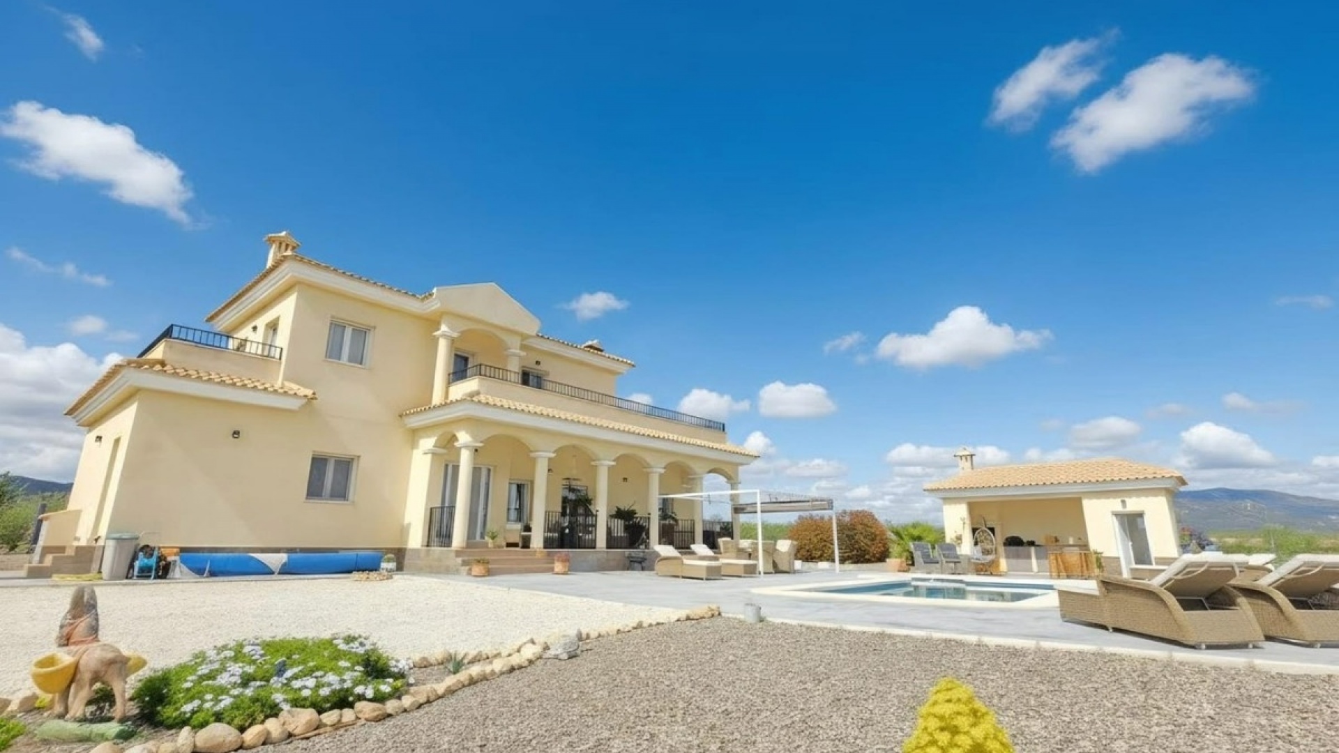 Återförsäljning - Villa - Pinoso - Pinoso Centro