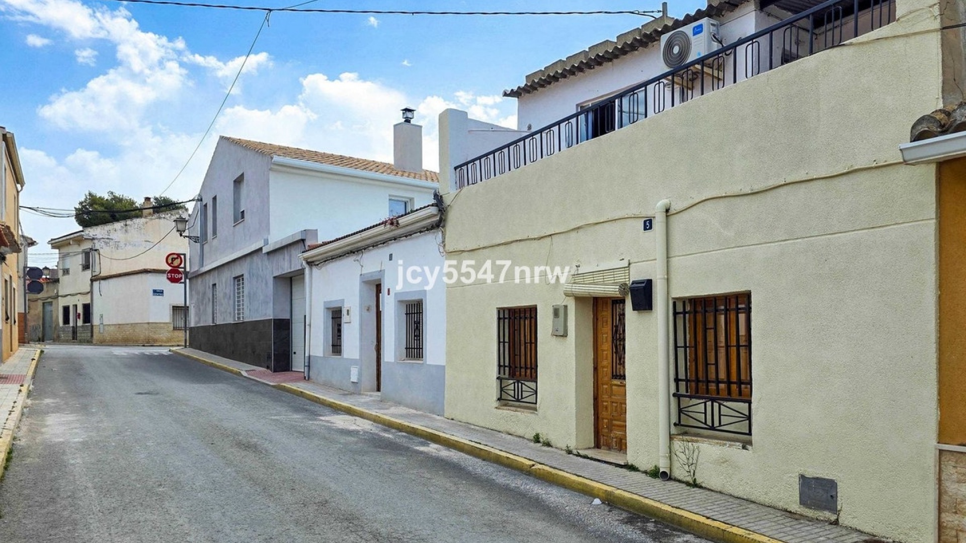 Återförsäljning - Villa - Pinoso - Pinoso Centro