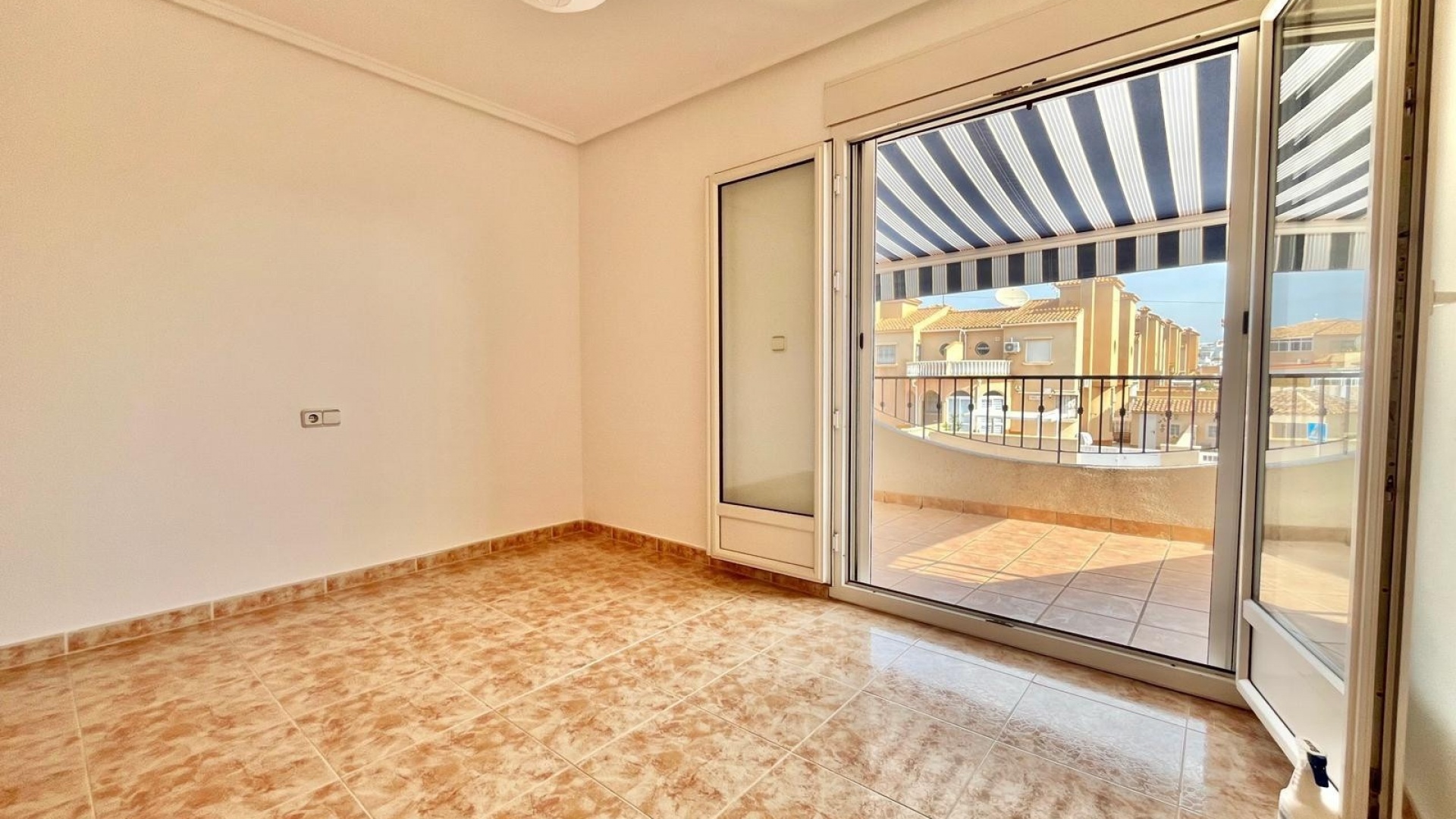 Återförsäljning - Villa - Playa Flamenca - iria