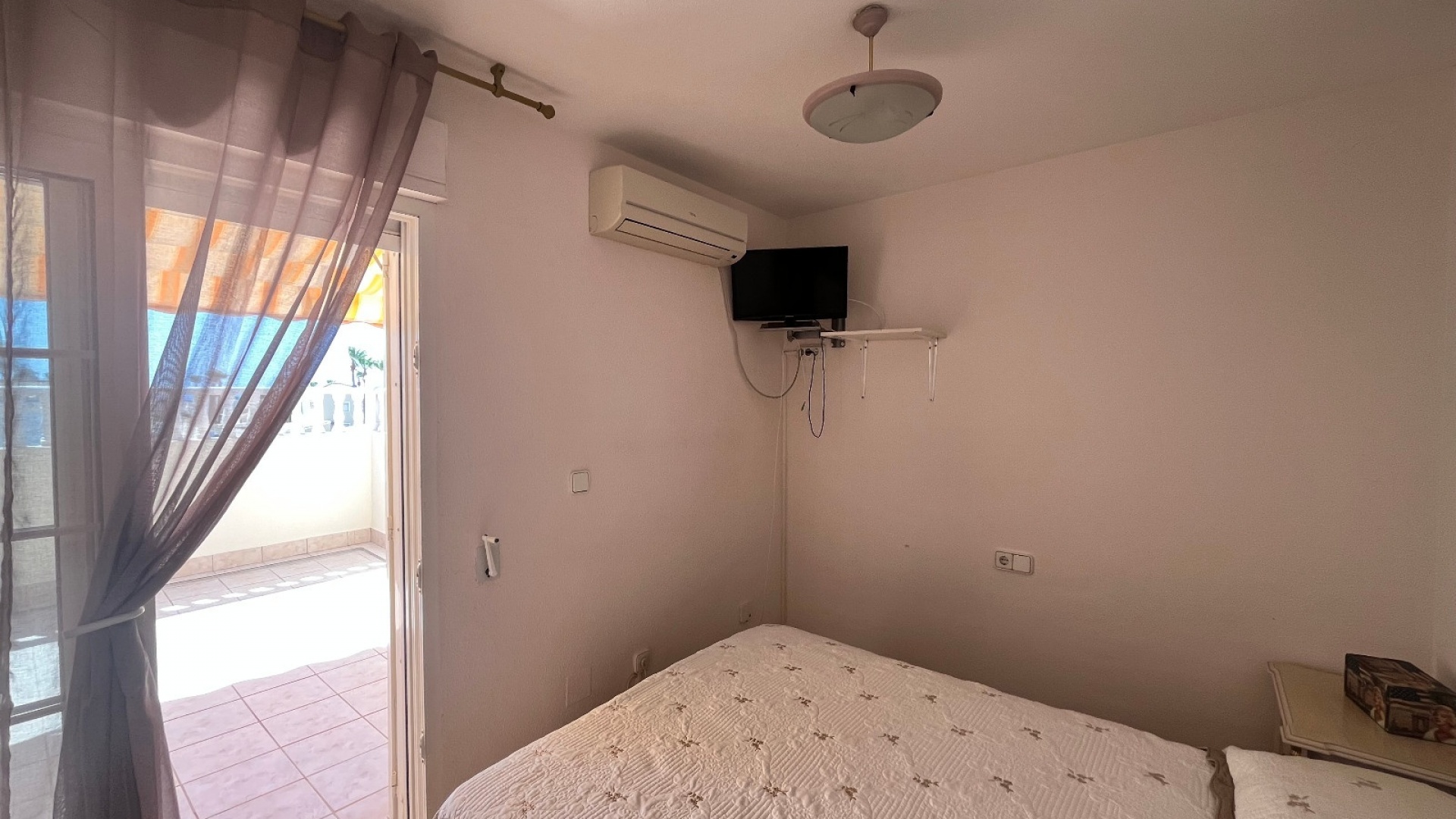 Återförsäljning - Villa - Playa Flamenca - jumilla