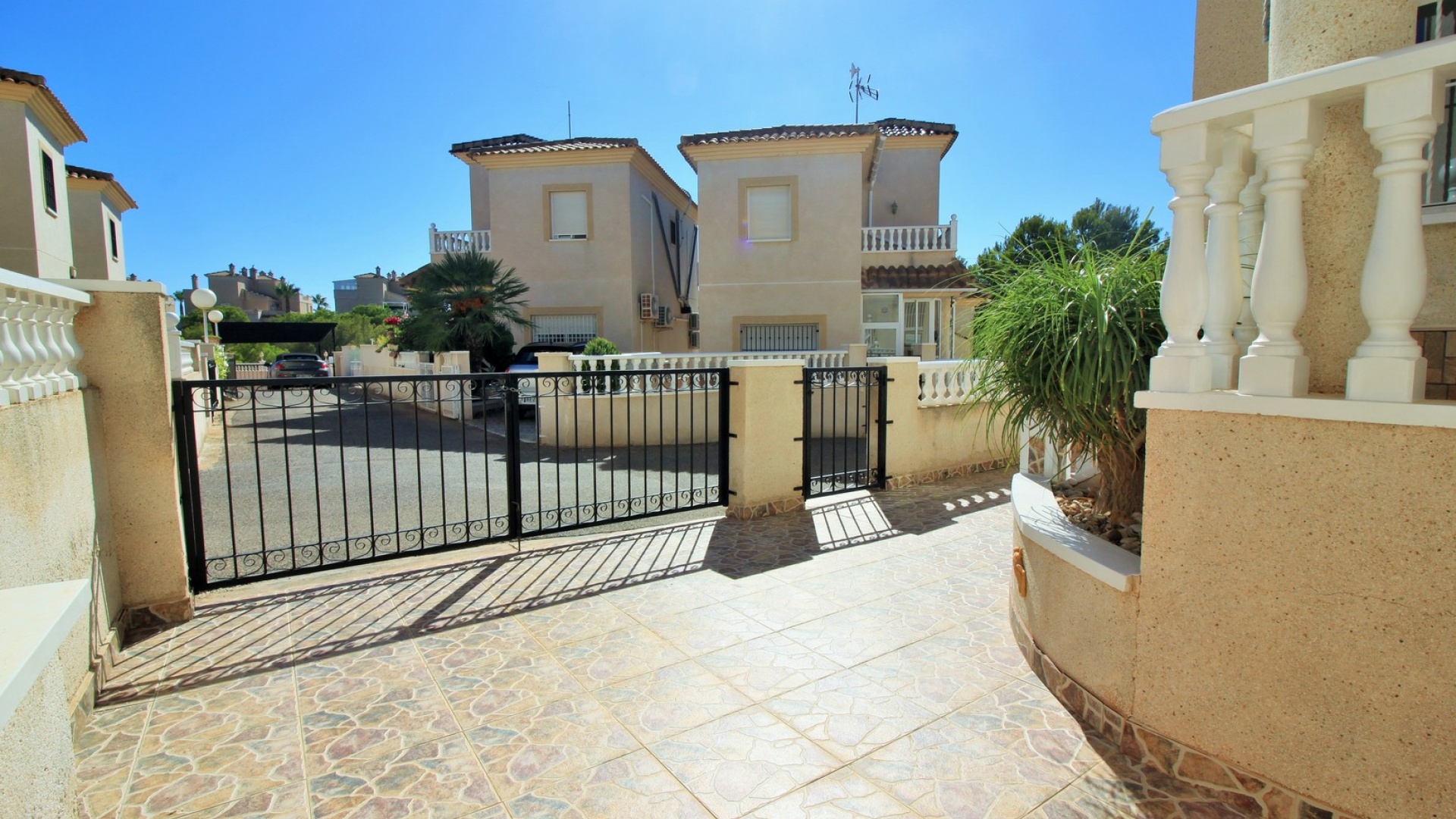 Återförsäljning - Villa - Playa Flamenca - La Pinada