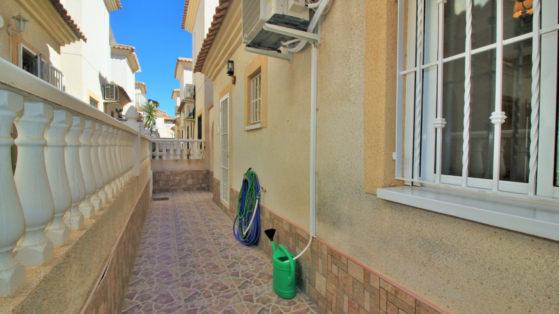 Återförsäljning - Villa - Playa Flamenca - La Pinada