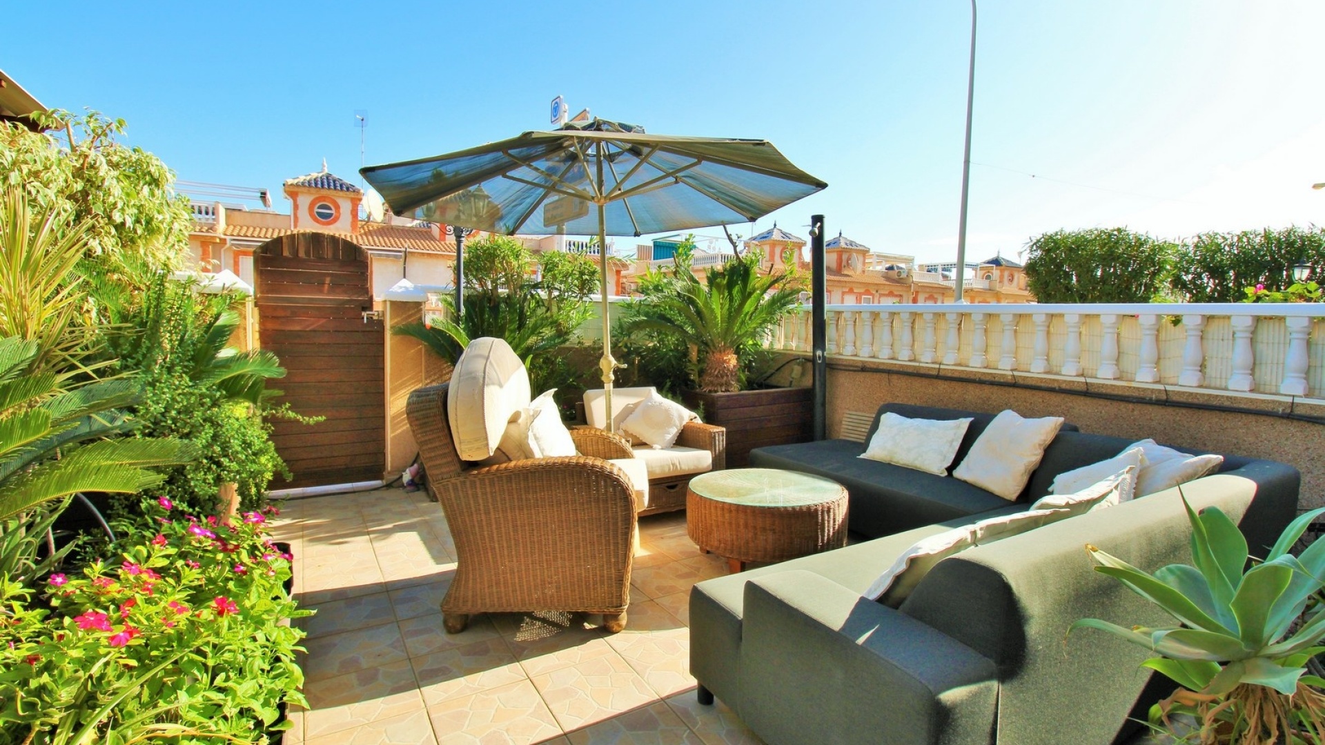 Återförsäljning - Villa - Playa Flamenca - La Pinada