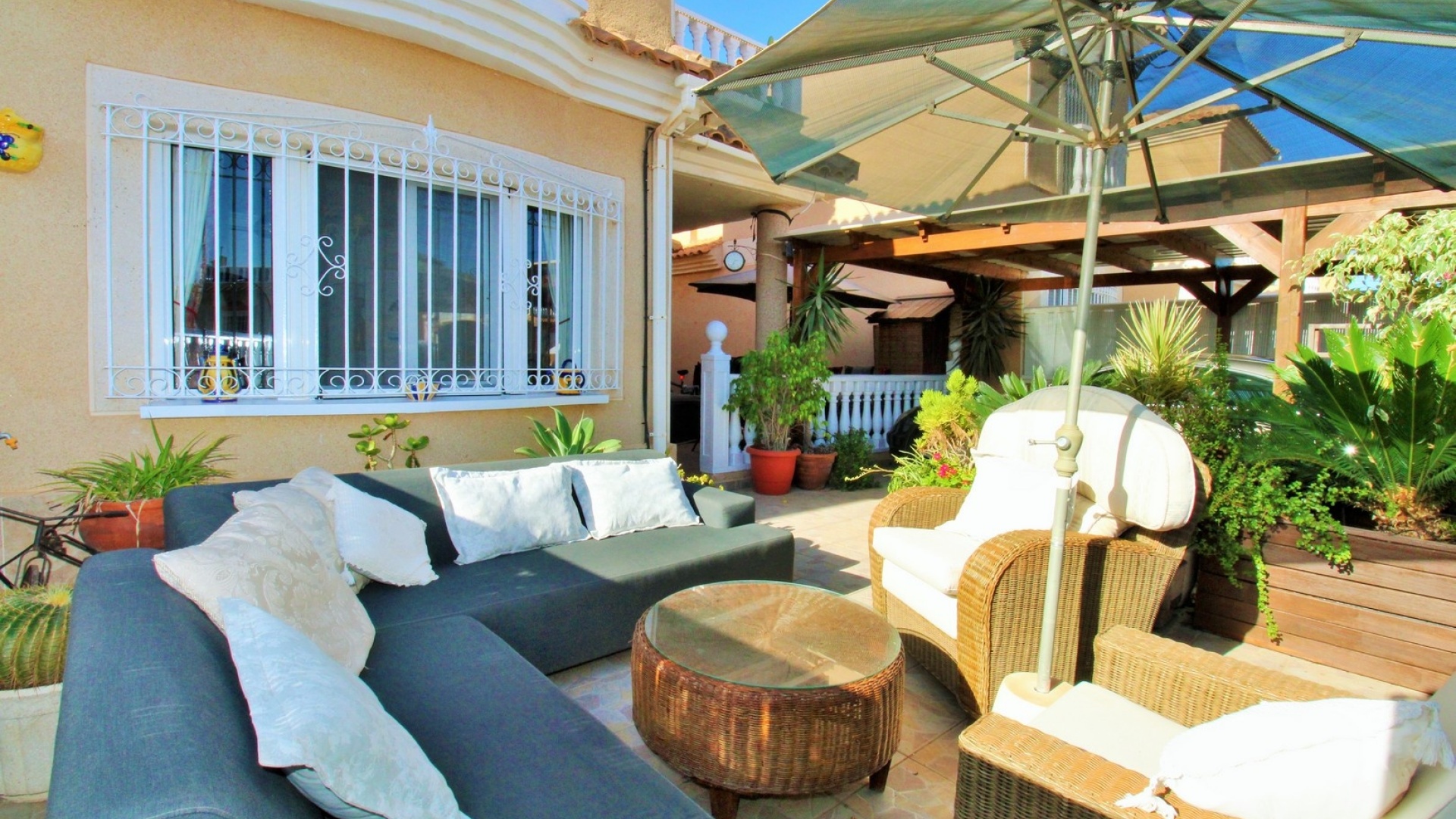 Återförsäljning - Villa - Playa Flamenca - La Pinada
