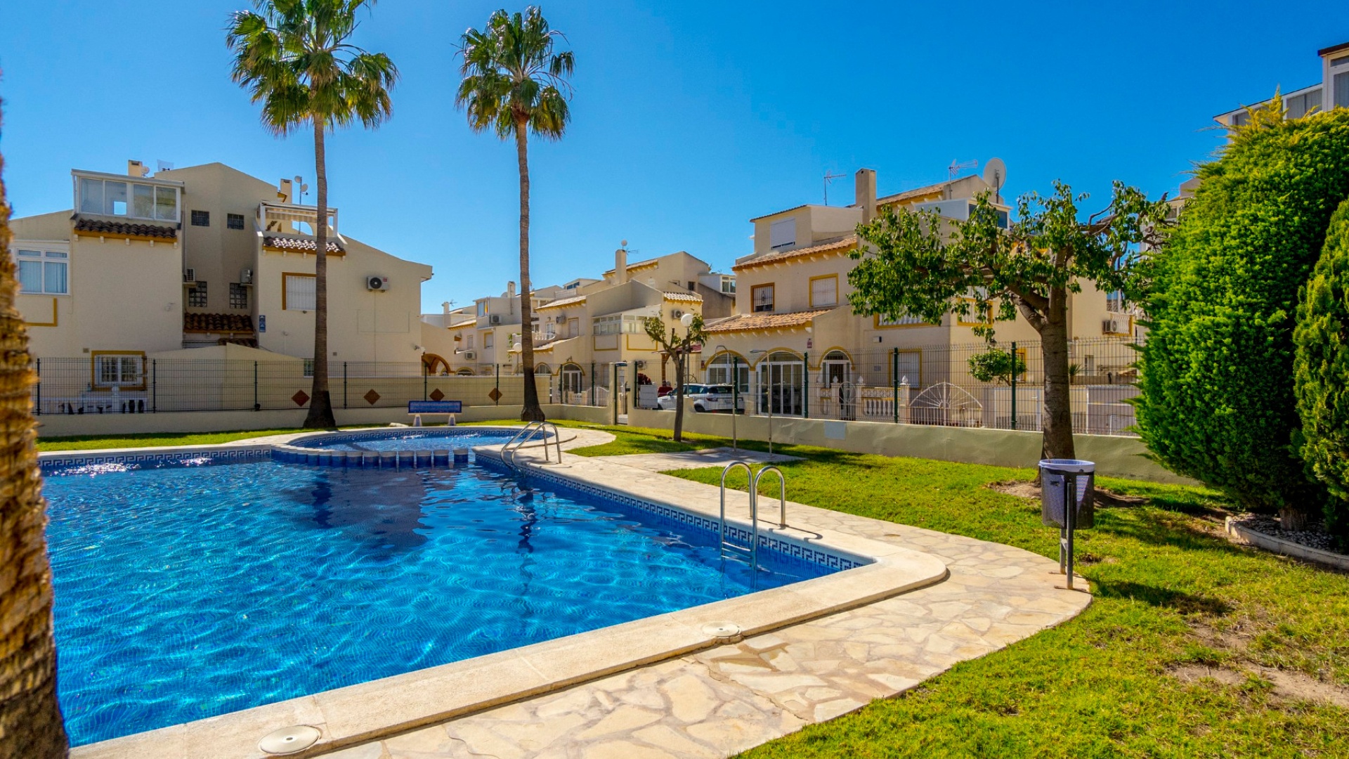 Återförsäljning - Villa - Playa Flamenca - perla del mar