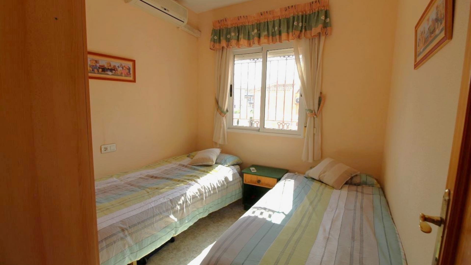 Återförsäljning - Villa - Playa Flamenca - pueblo caballero