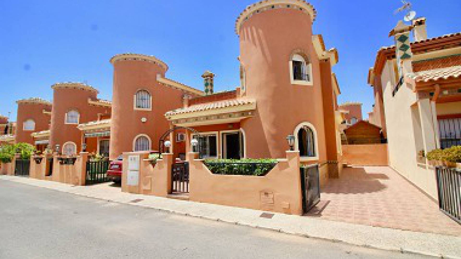 Återförsäljning - Villa - Playa Flamenca - villas san luis
