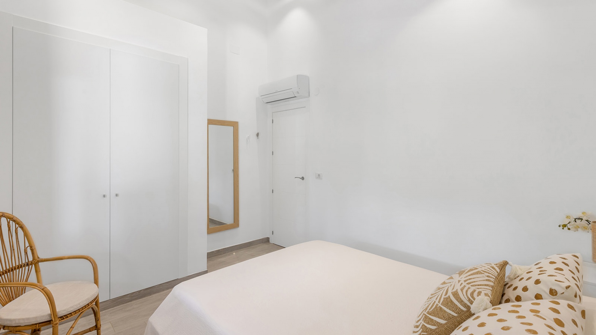 Återförsäljning - Villa - Punta Prima - beachside punta prima