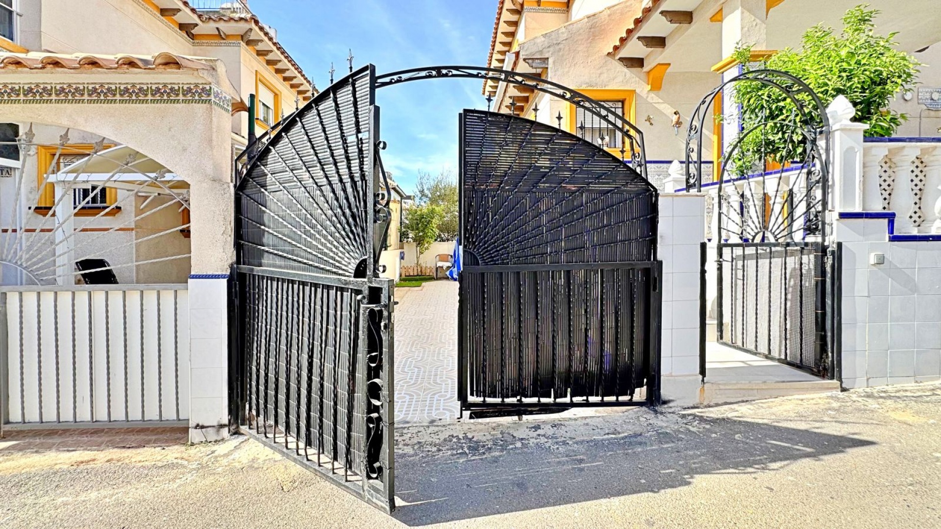 Återförsäljning - Villa - Punta Prima - la campana