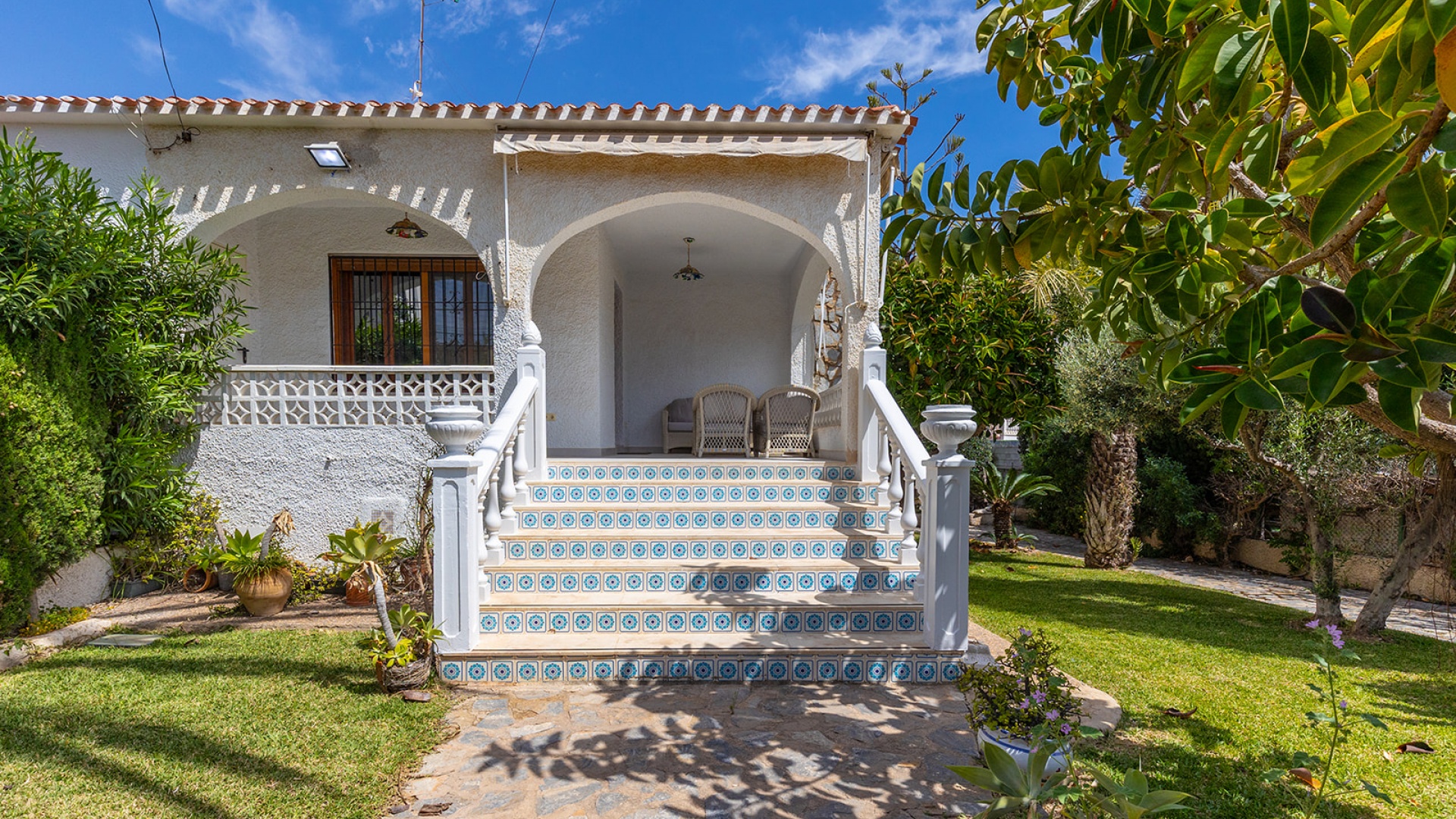 Återförsäljning - Villa - Punta Prima - rocio del mar