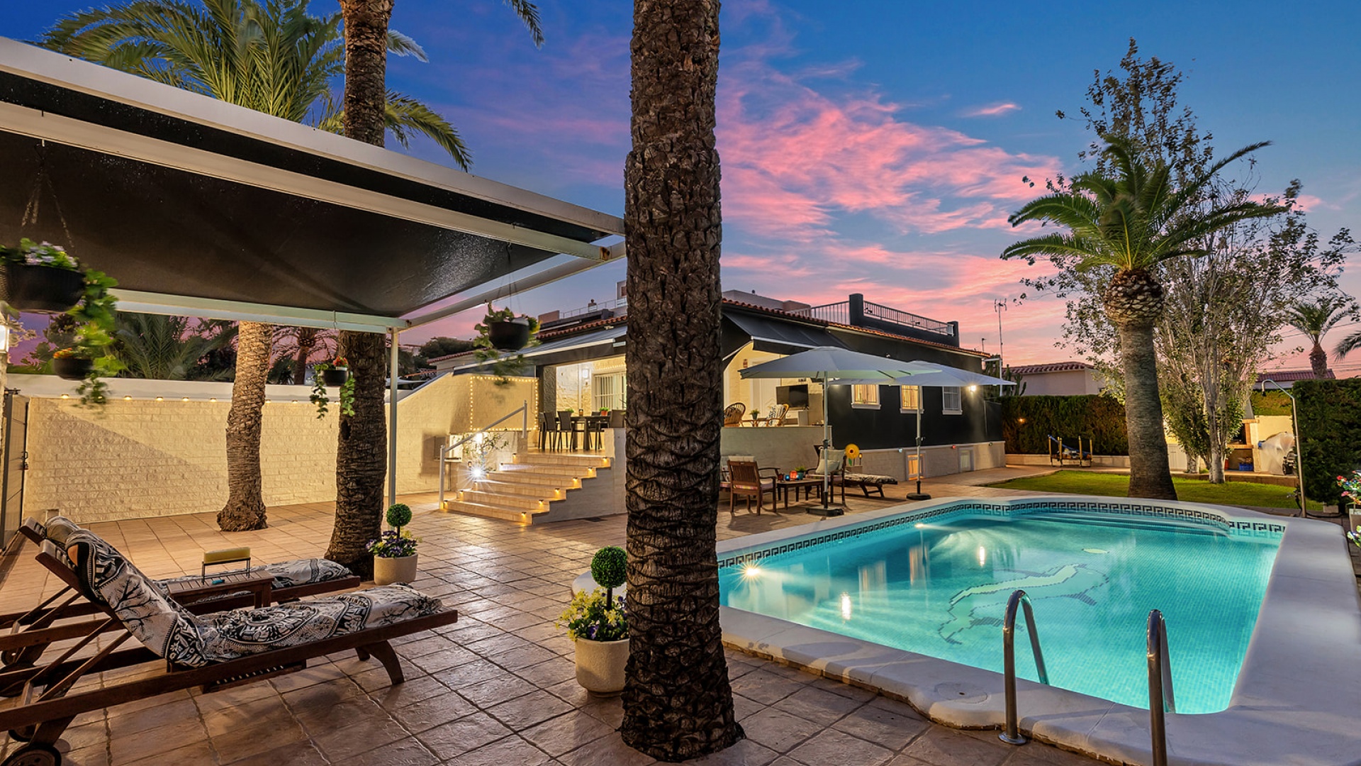 Återförsäljning - Villa - Punta Prima - rocio del mar