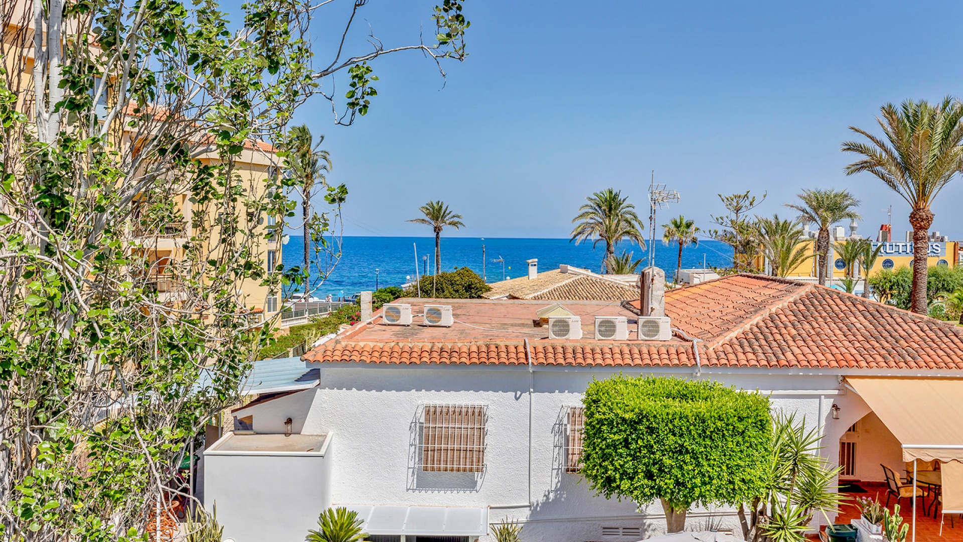 Återförsäljning - Villa - Punta Prima - rocio del mar