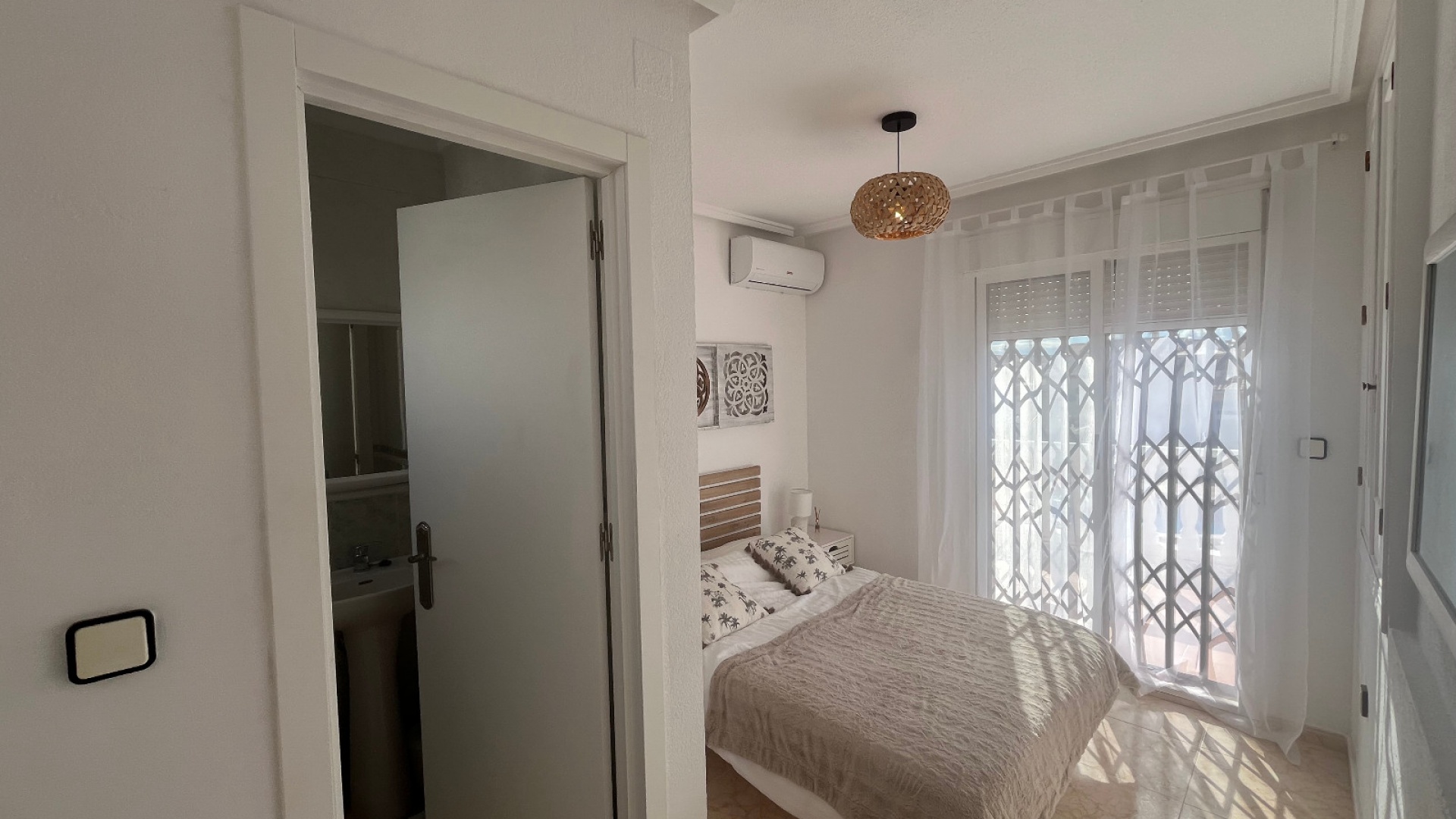 Återförsäljning - Villa - Punta Prima - serena