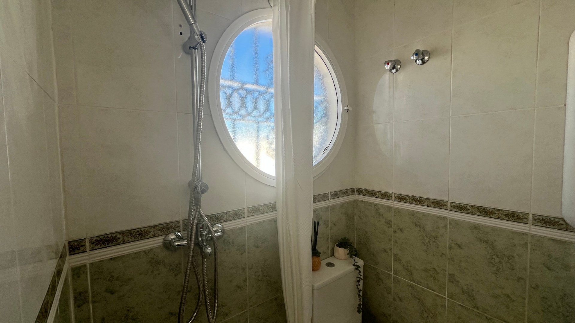 Återförsäljning - Villa - Punta Prima - serena