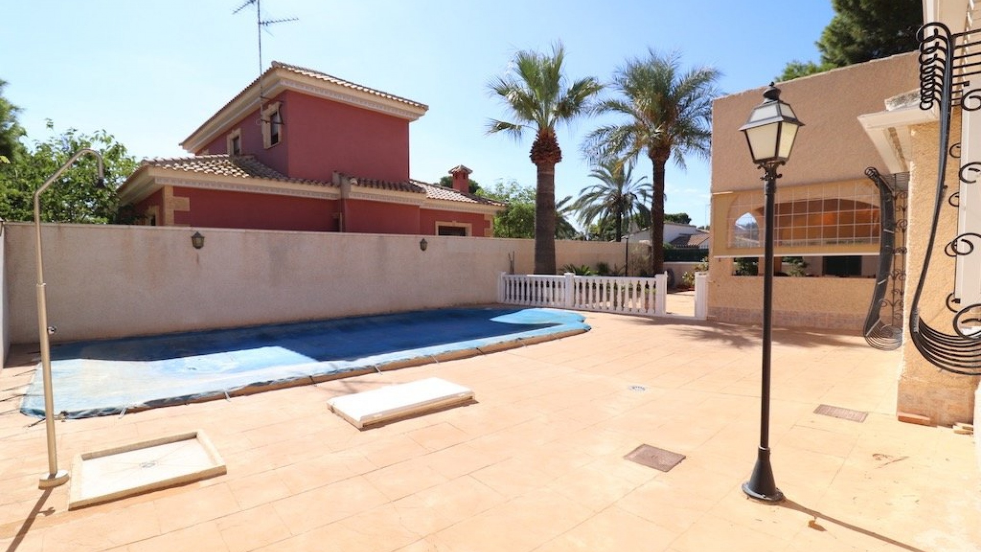 Återförsäljning - Villa - Punta Prima