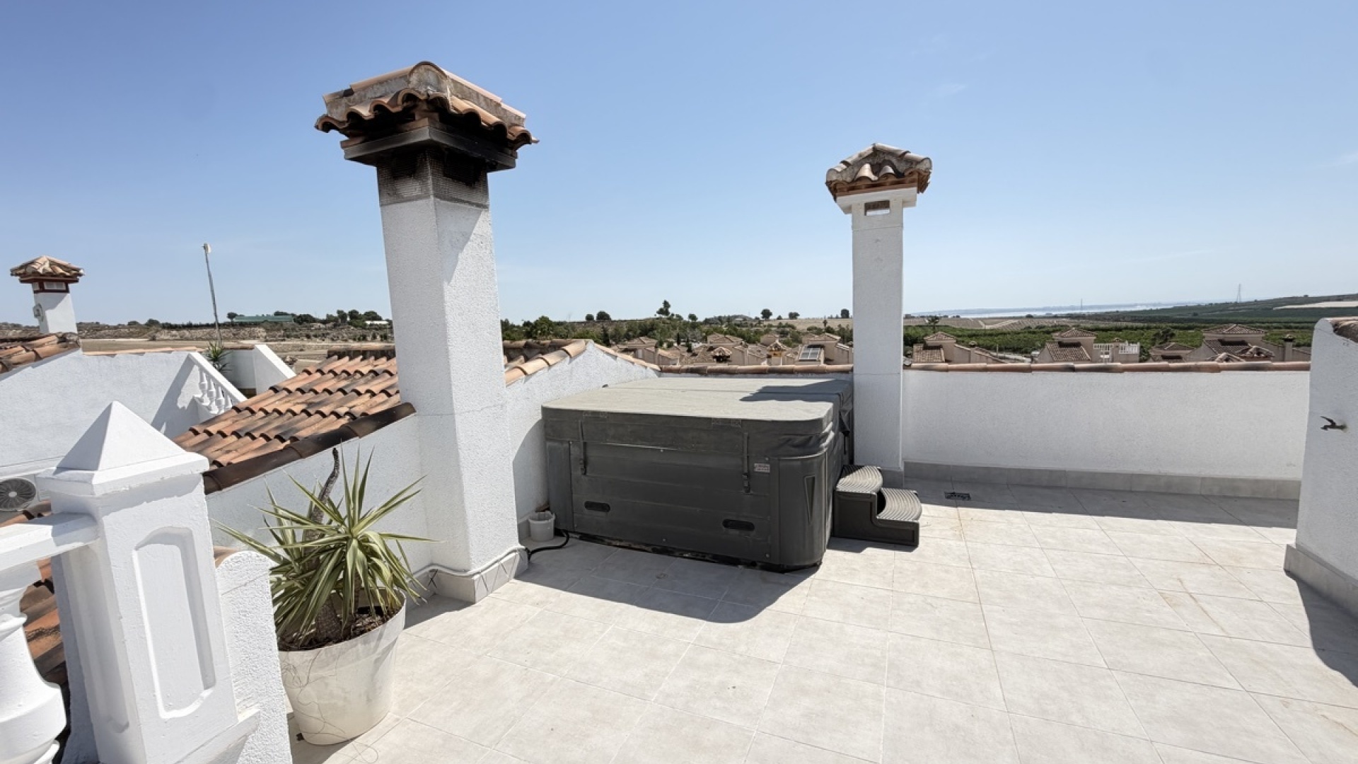 Återförsäljning - Villa - San Miguel de Salinas - Lake View Mansions