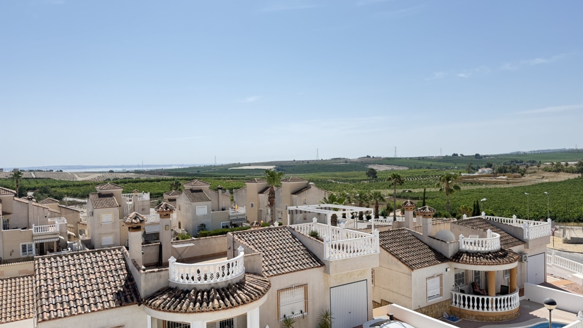 Återförsäljning - Villa - San Miguel de Salinas - Lake View Mansions