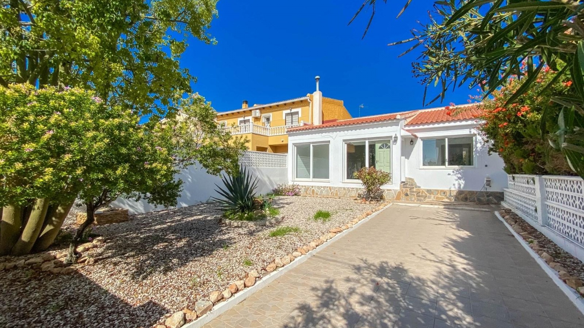 Återförsäljning - Villa - Torrevieja - Aguas Nuevas