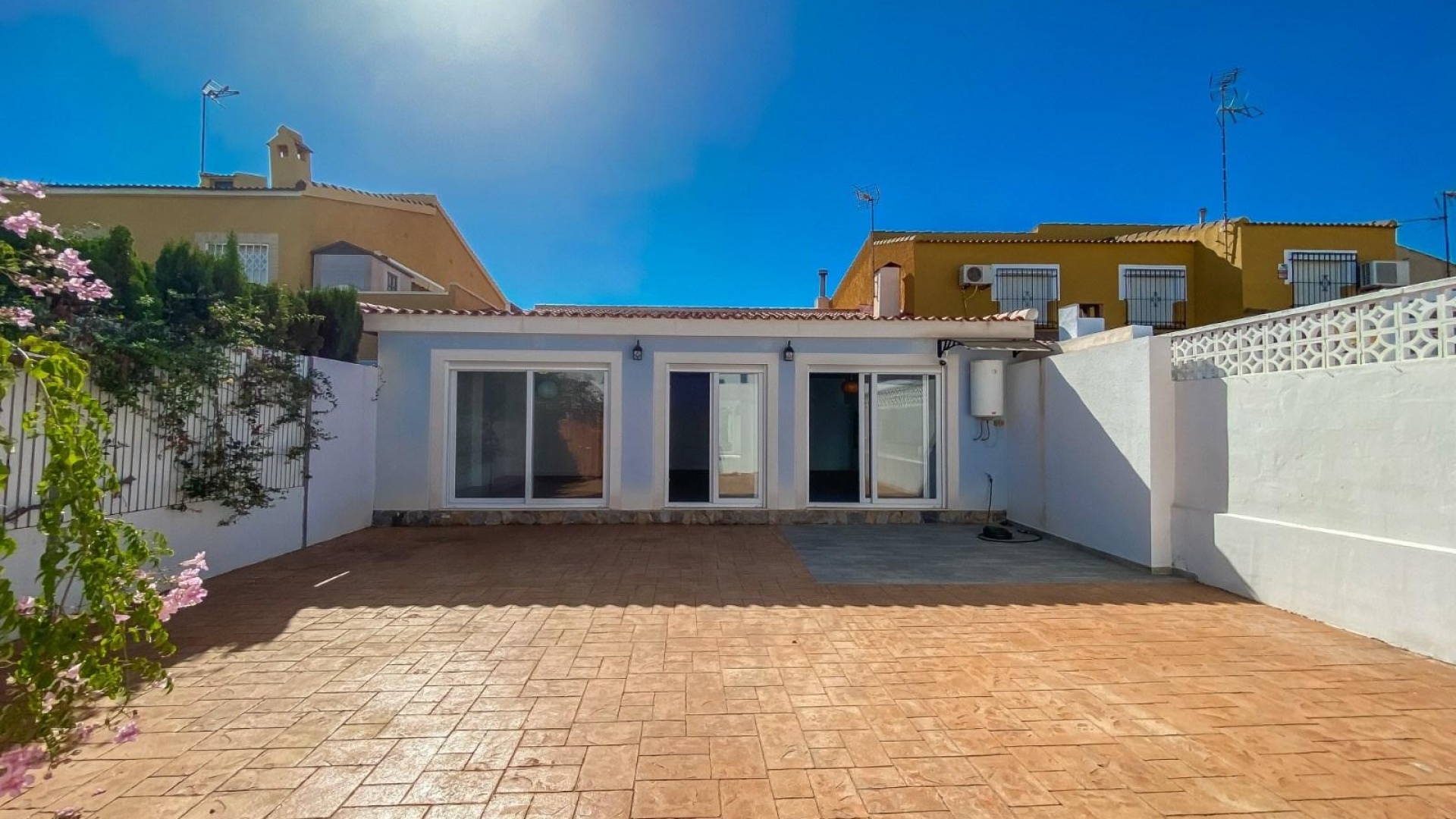 Återförsäljning - Villa - Torrevieja - Aguas Nuevas
