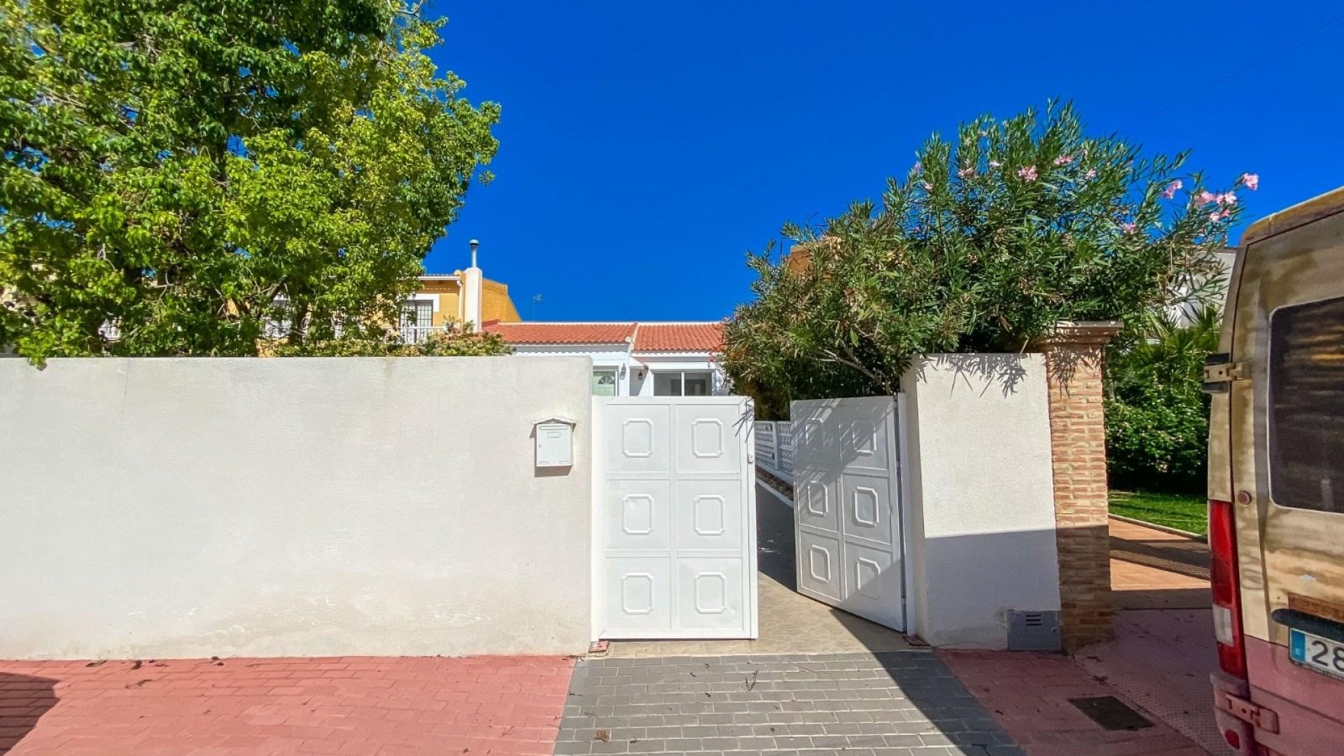 Återförsäljning - Villa - Torrevieja - Aguas Nuevas