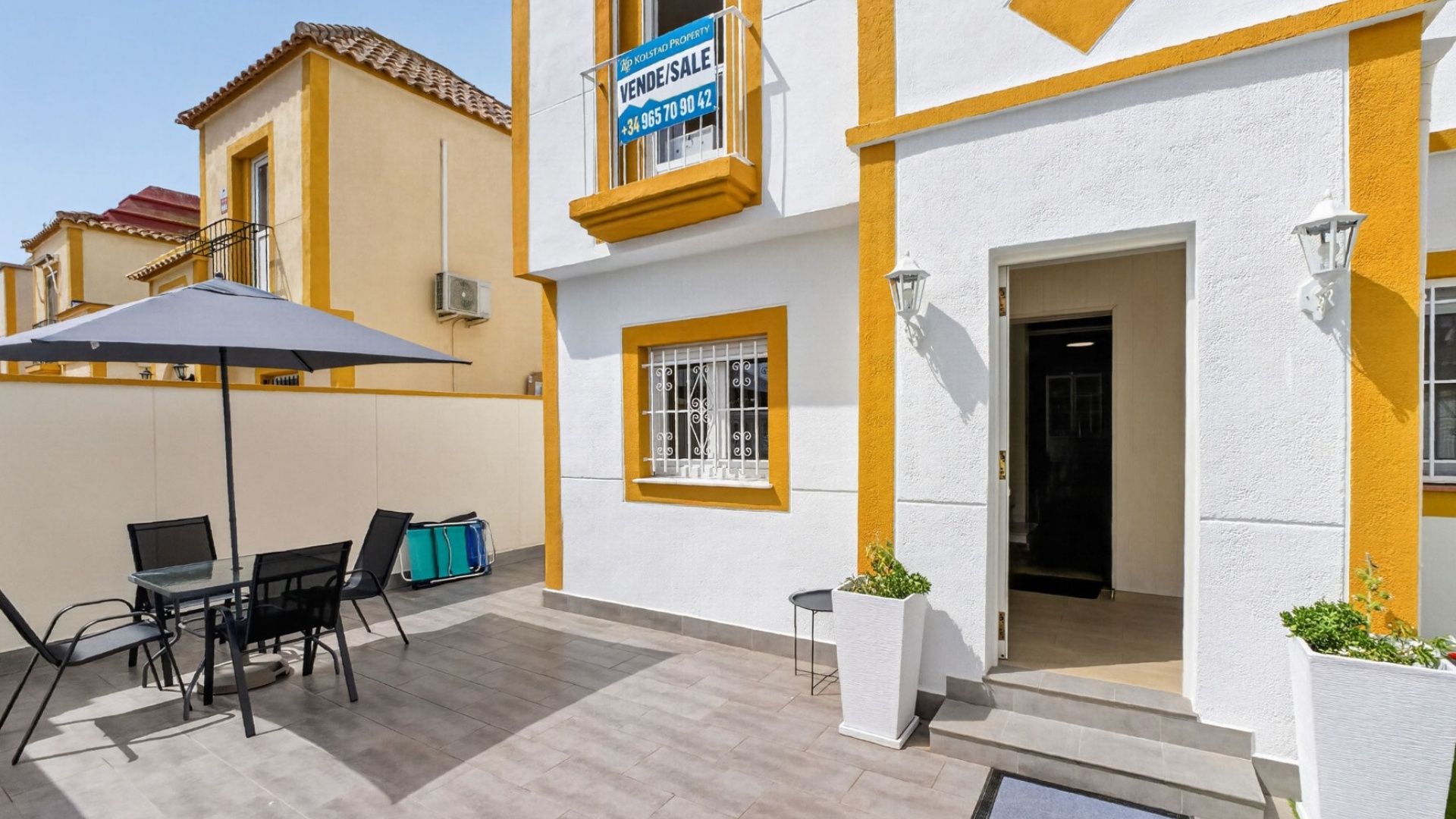 Återförsäljning - Villa - Torrevieja - jardin del mar