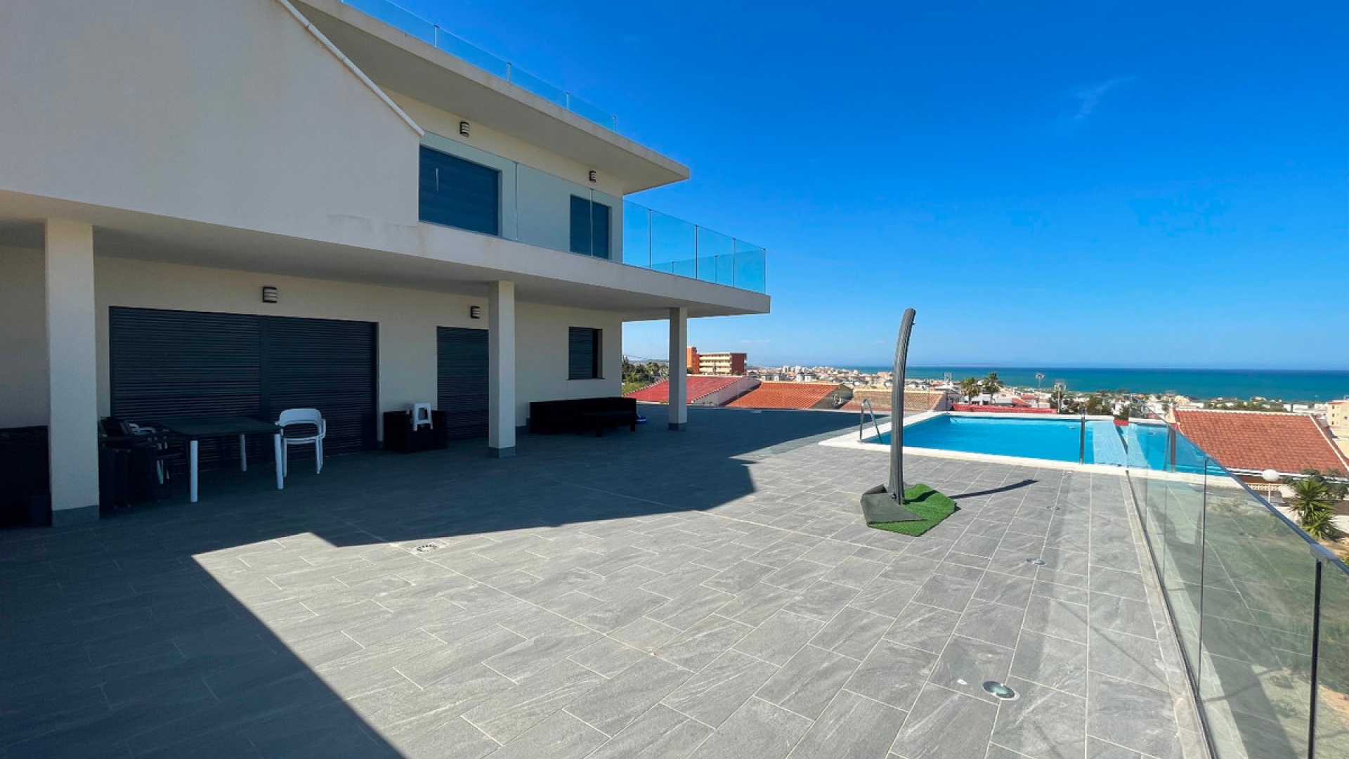 Återförsäljning - Villa - Torrevieja - La Mata