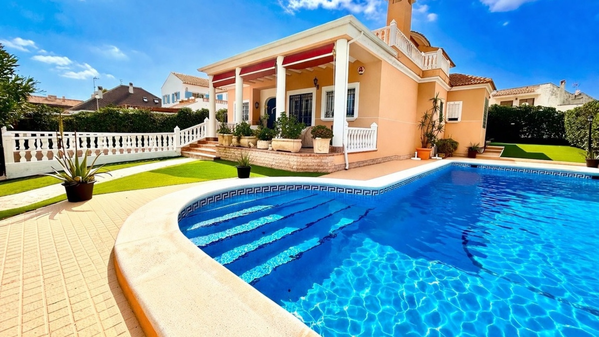 Återförsäljning - Villa - Torrevieja - La Mata