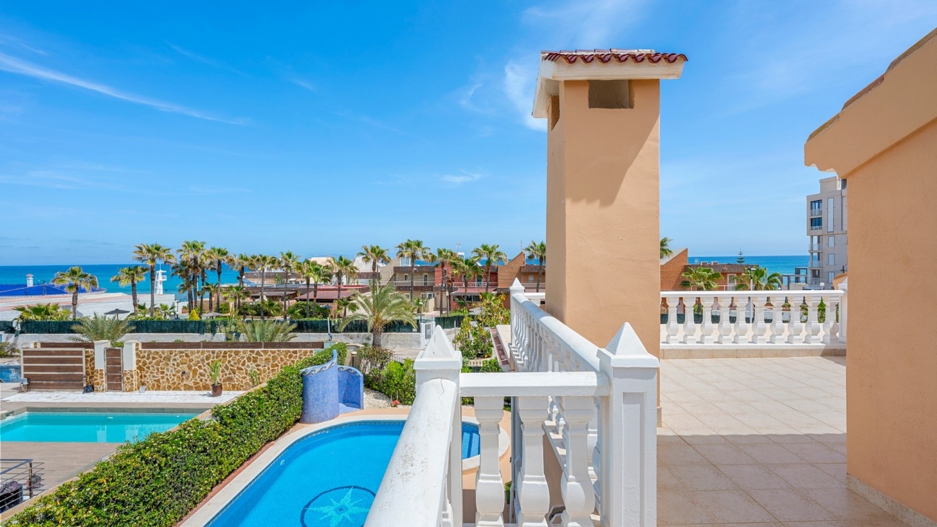 Återförsäljning - Villa - Torrevieja - La Mata