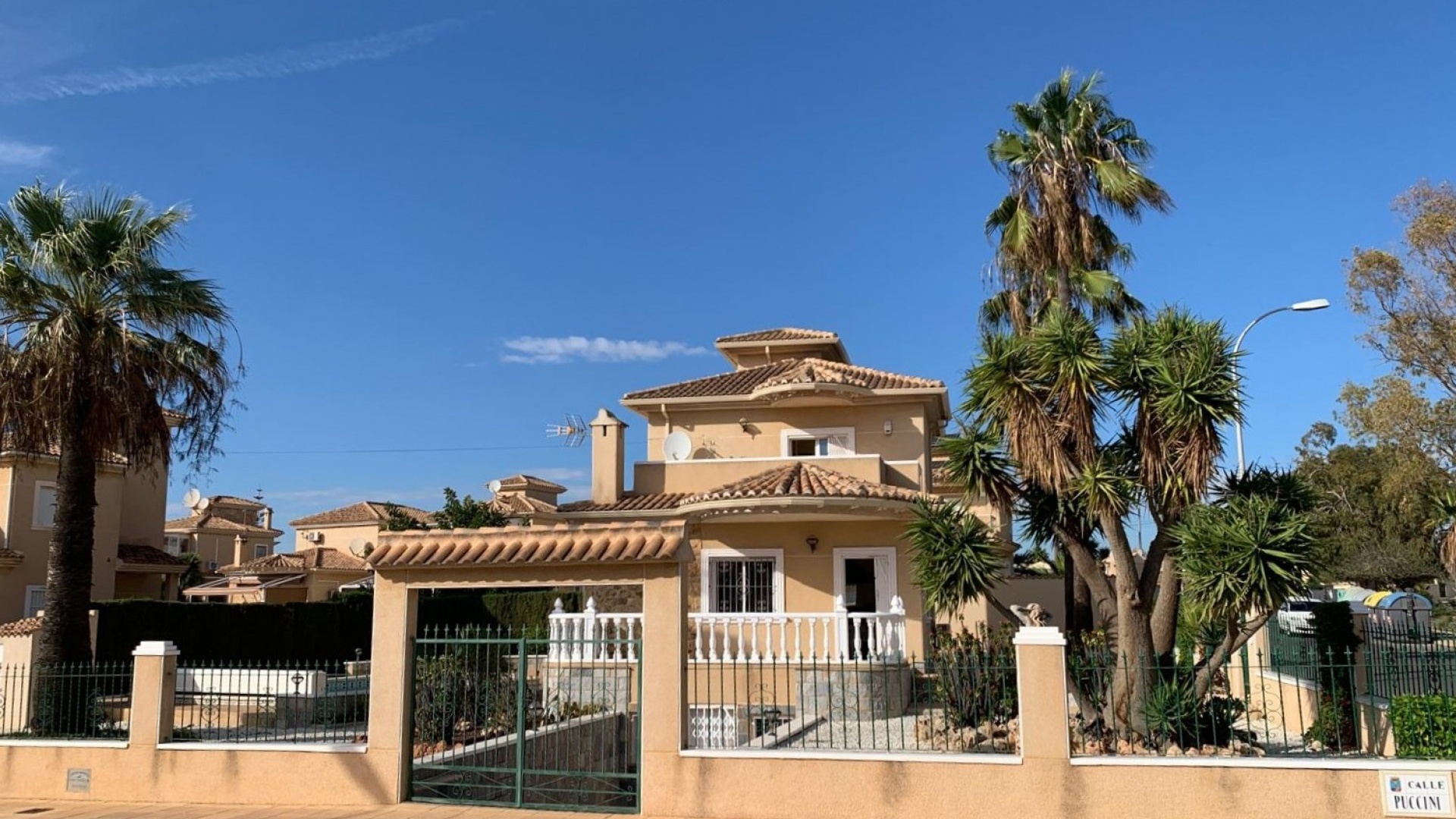 Återförsäljning - Villa - Torrevieja - La Siesta