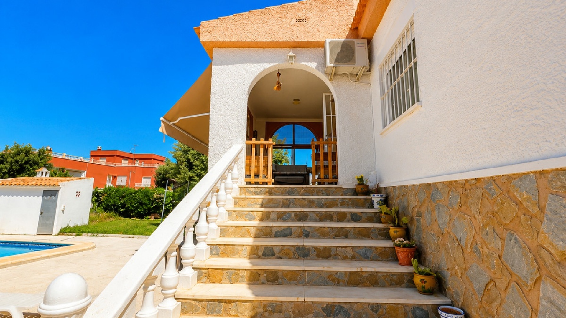 Återförsäljning - Villa - Torrevieja - La Siesta
