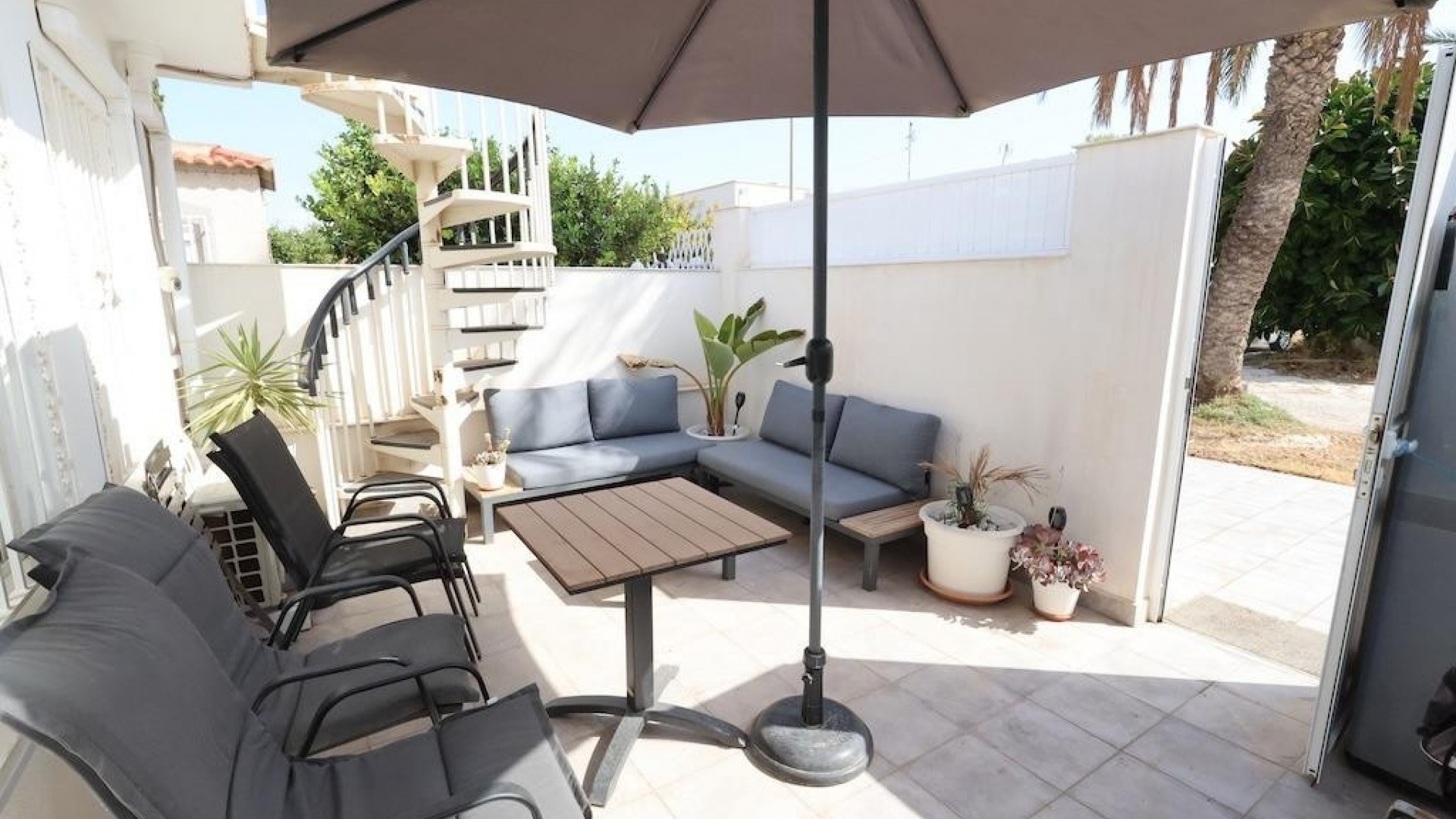 Återförsäljning - Villa - Torrevieja - La Siesta