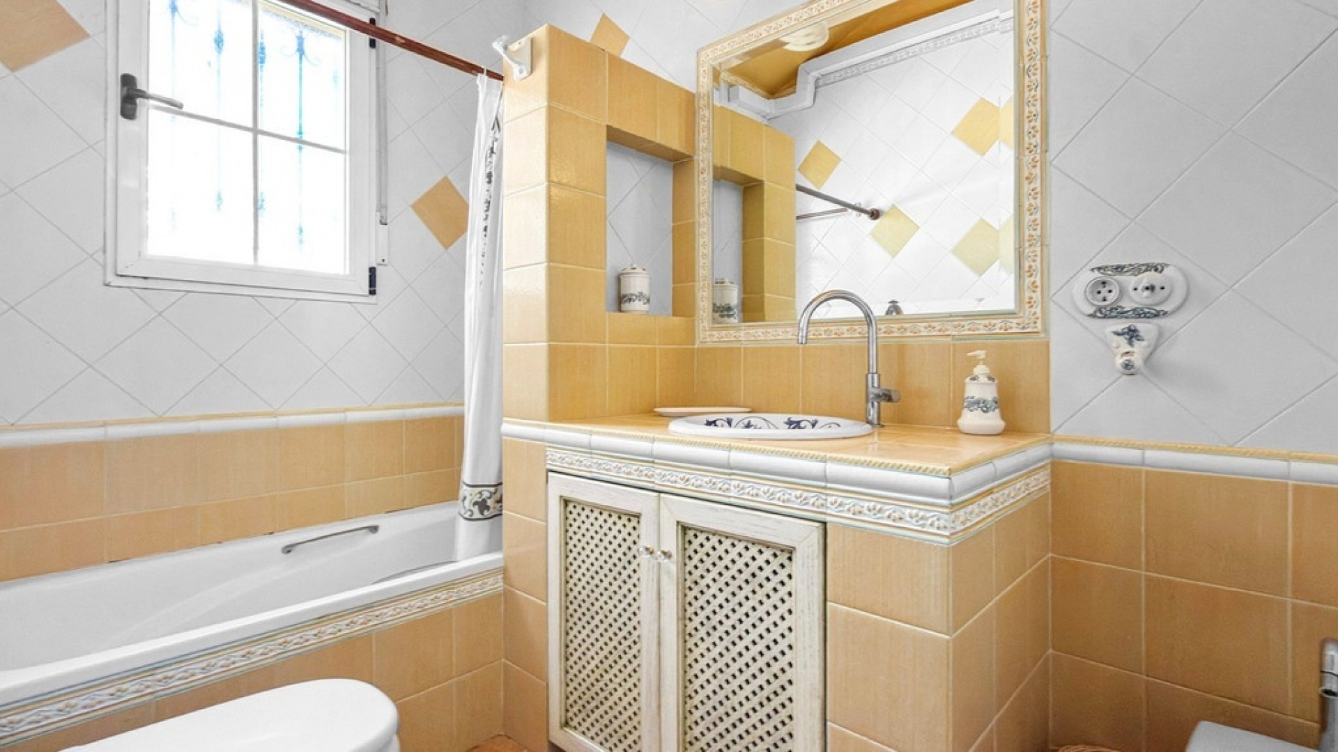 Återförsäljning - Villa - Torrevieja - Torrevieja Centro
