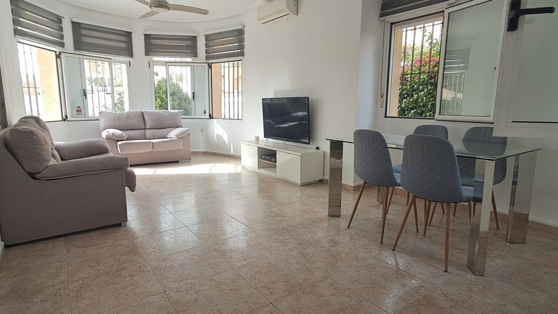 Återförsäljning - Villa - Villamartin - El Galan