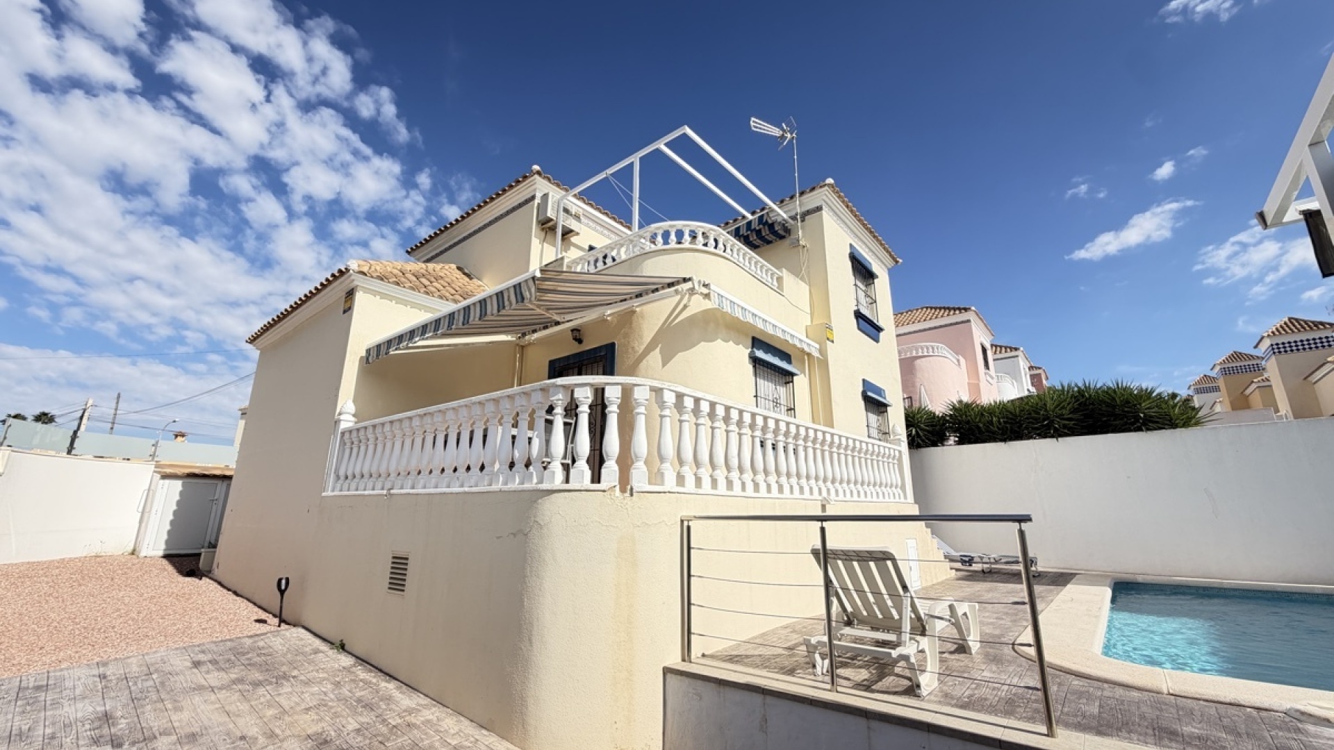 Återförsäljning - Villa - Villamartin - El Galan