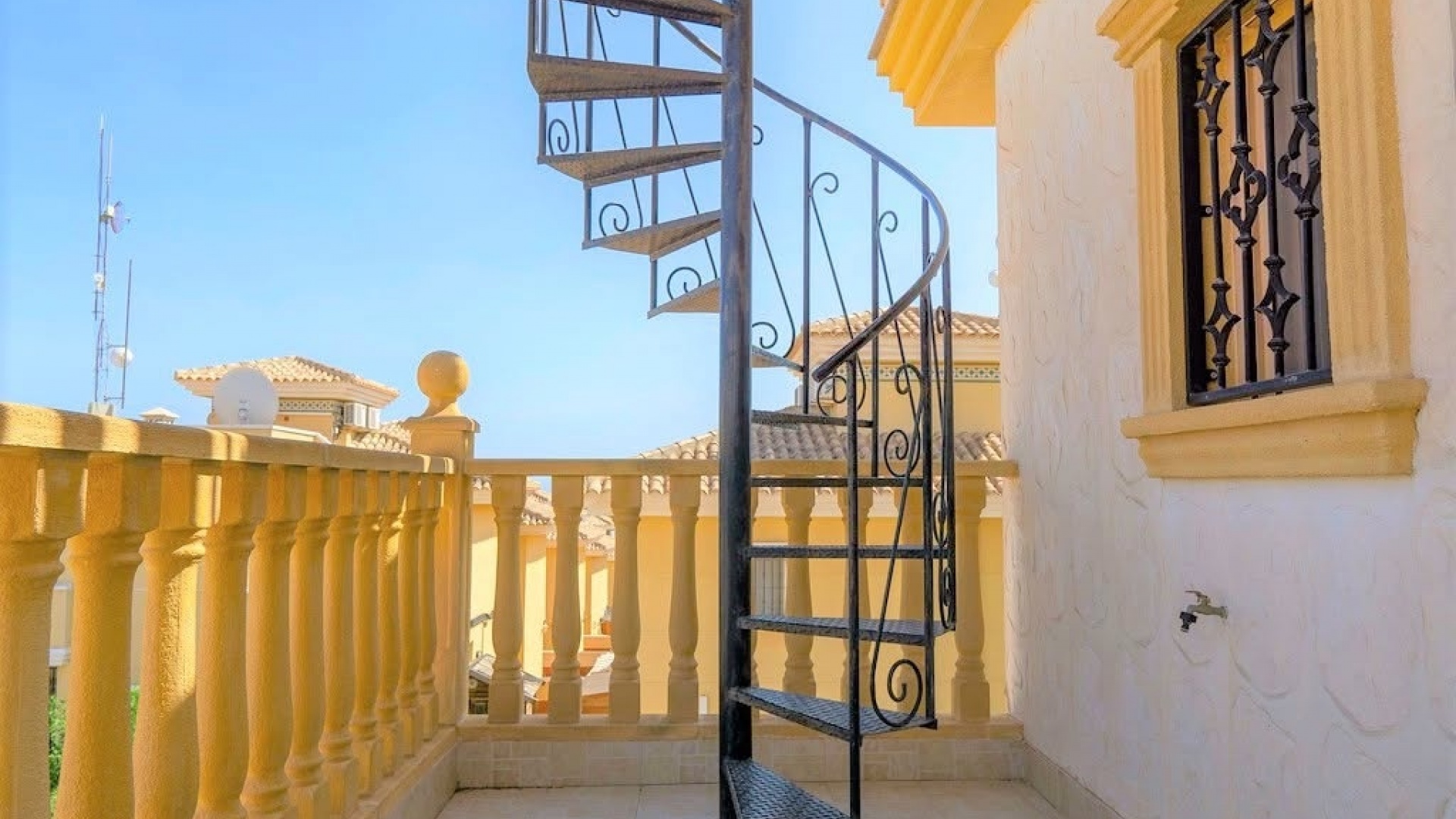 Återförsäljning - Villa - Villamartin - El Galan