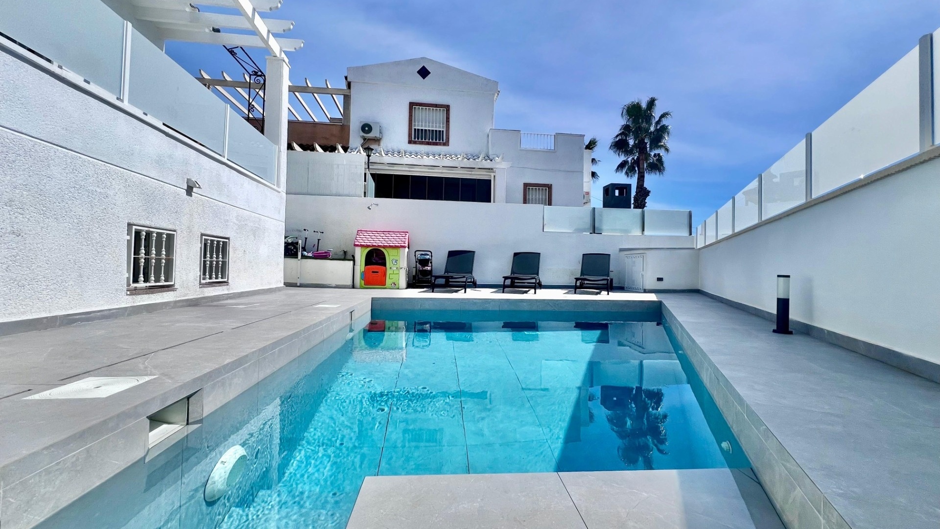 Återförsäljning - Villa - Villamartin - las filipinas