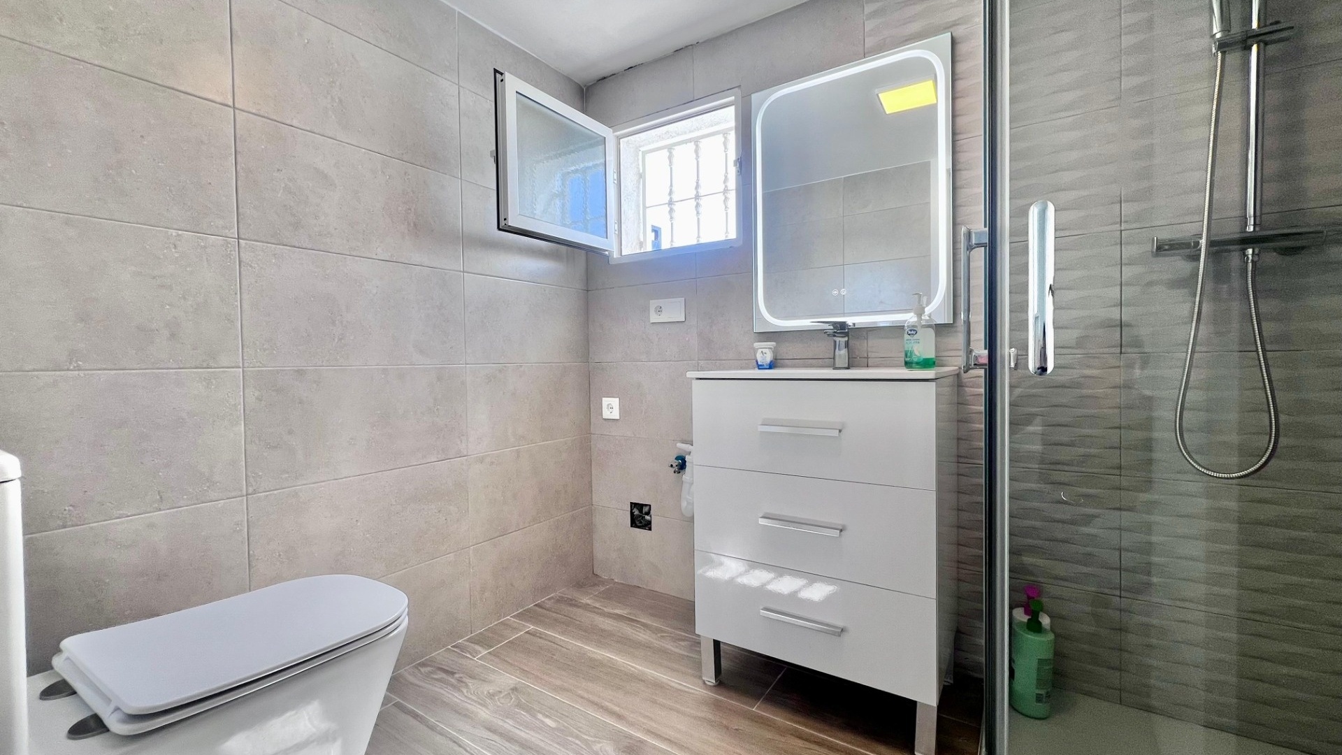 Återförsäljning - Villa - Villamartin - las filipinas