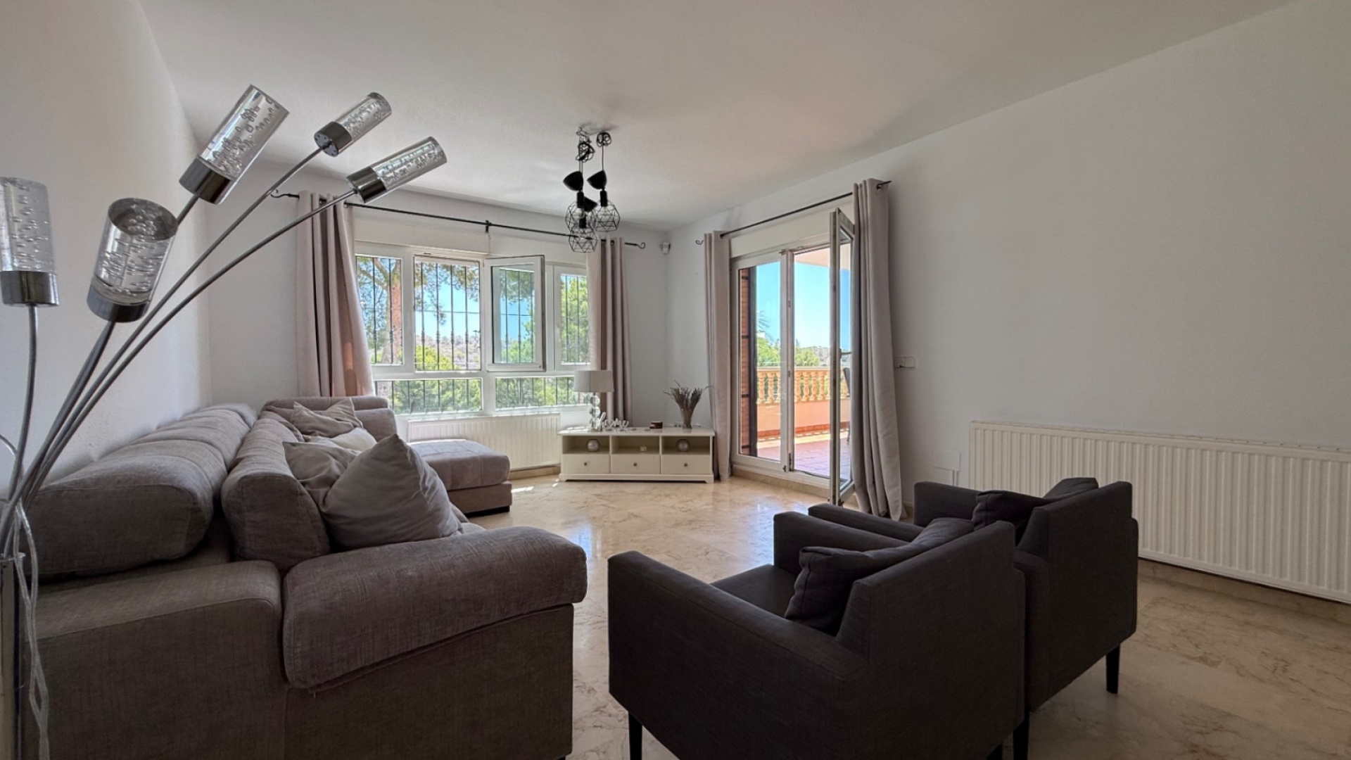 Återförsäljning - Villa - Villamartin - las ramblas